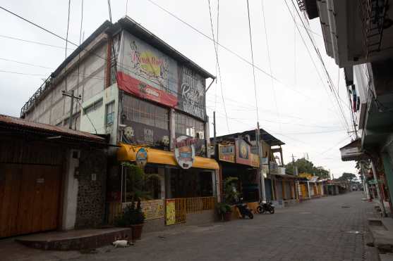 Las arterias comerciales de Panajachel han paralizado y durante el día tienen poca actividad. Foto Prensa Libre: Óscar Rivas