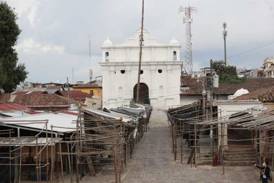 Los destinos más concurridos de nuestro país ahora lucen desolados pero han sido cuidados por los pobladores y pronto serán reabiertos para que se puedan visitar. Foto Prensa Libre: Érick Ávila