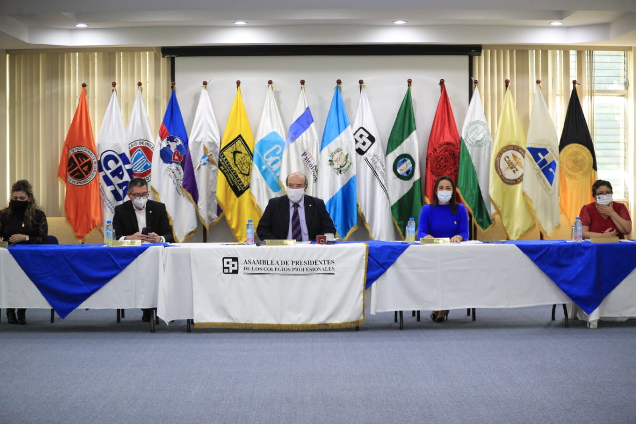 Colegios profesionales tienen plan de bioseguridad para regreso de actividades. Fotografía: Prensa Libre (Carlos Hernández) 