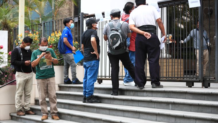 Una de las condiciones para poder optar a diferir el ISO se relaciona con trabajadores de la empresa. (Foto, Prensa Libre: Hemeroteca PL).