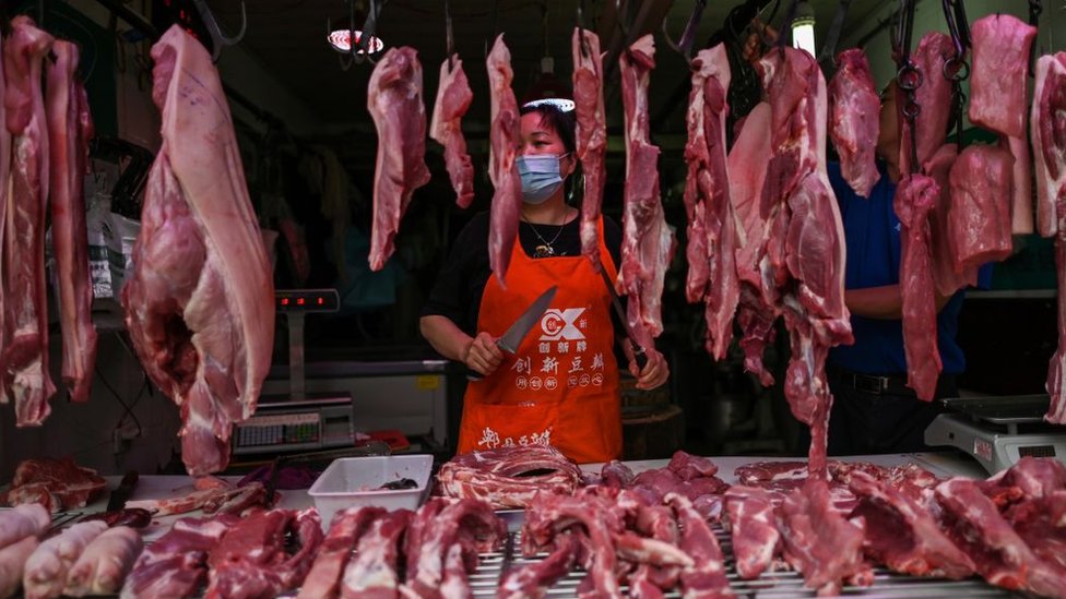 Los expertos creen que el primer brote del nuevo coronavirus surgió en Wuhan. (Foto Prensa Libre: Getty Images)