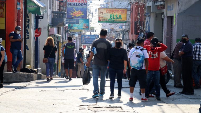 Muchas personas que dependen de la economía popular no lograron acceder al beneficio del Gobierno. (Foto: Hemeroteca PL)