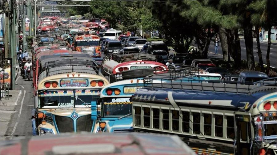 Las operaciones de buses de transporte extraurbano y de turismo fueron establecidas por un protocolo de la DGT. (Foto: Hemeroteca PL)