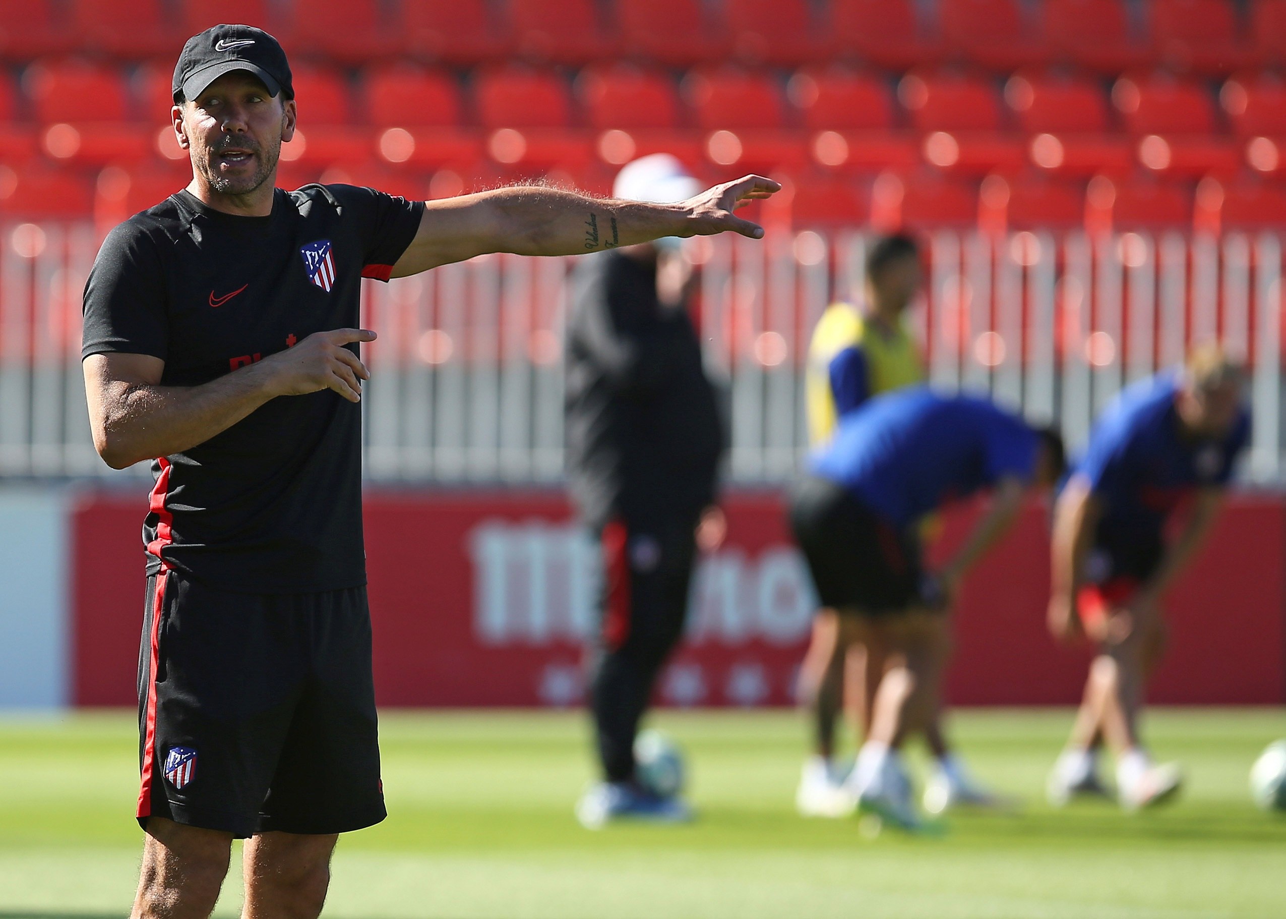 Con la llegada de Diego Simeone al banquillo rojiblanco no solo aumentó la presencia en Champions, también aumentó la económica en las arcas del club. Foto Prensa Libre. Foto Prensa Libre: EFE