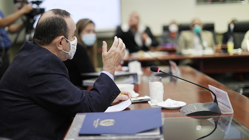 Presidente Alejandro Giammattei, en la reunión del 6 de agosto con alcaldes, donde dijo que el coronavirus en adelante será problema de los guatemaltecos. (Foto Prensa Libre: Presidencia)