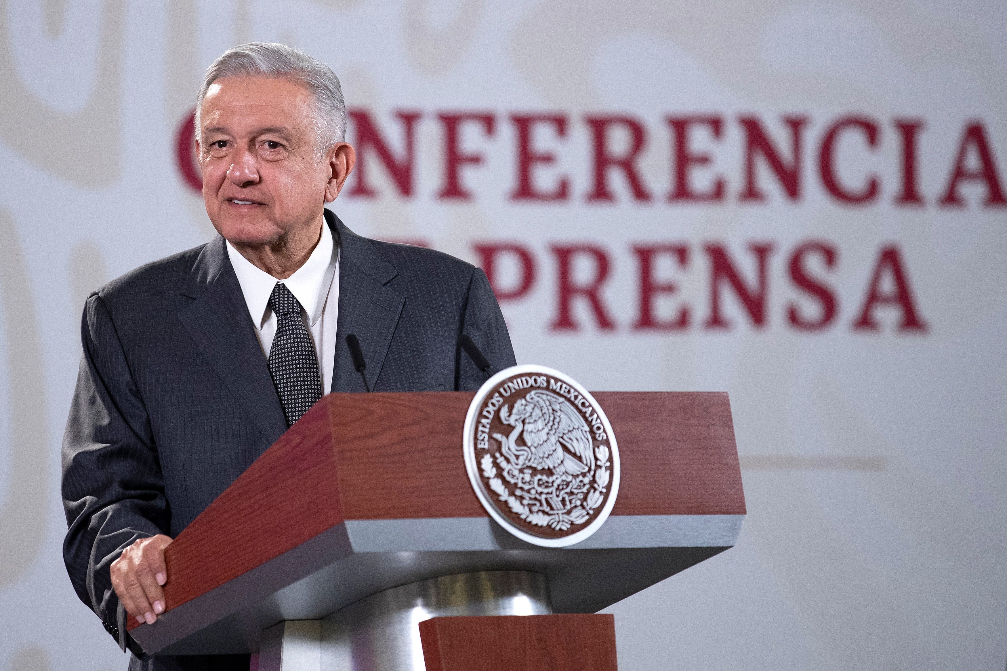 Andrés Manuel López Obrador aseguró que la vacuna contra el coronavirus estará al alcance de todos los mexicanos. (Foto Prensa Libre: EFE)