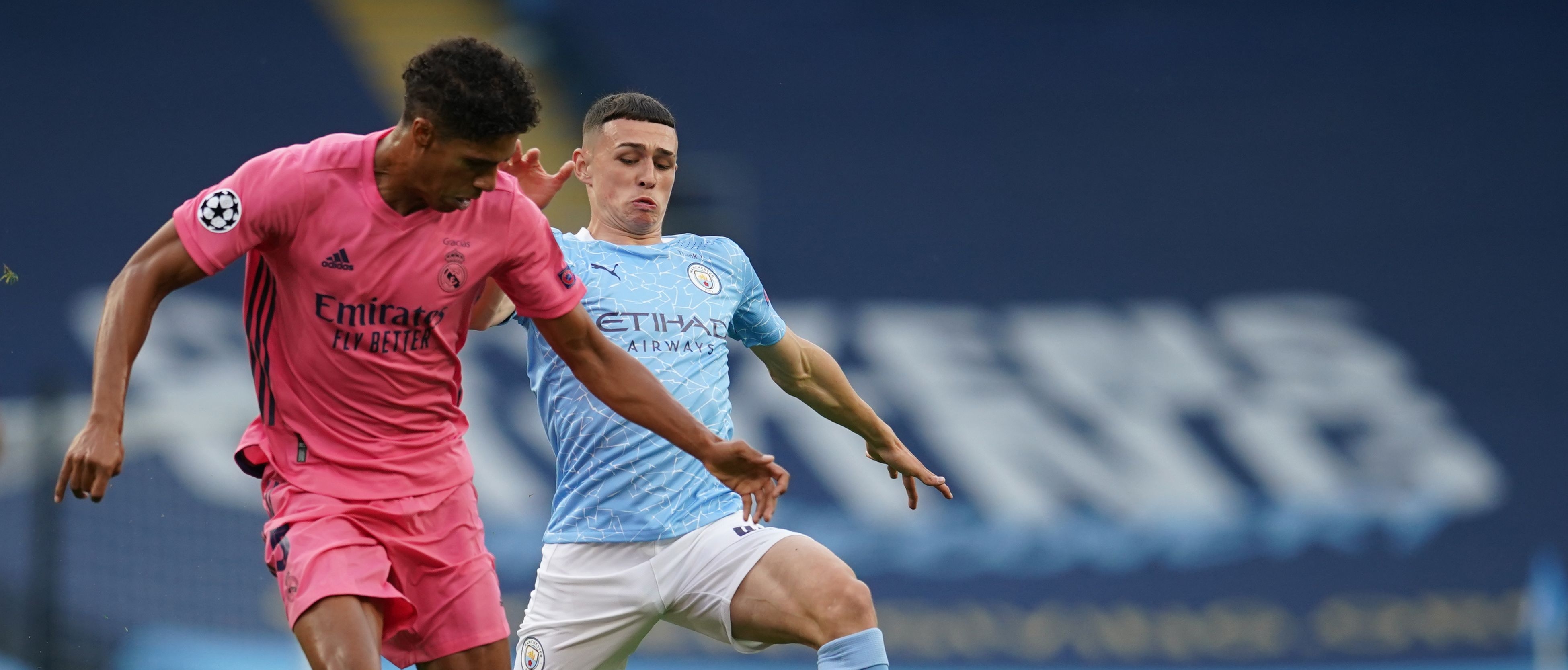 Varane fue parte de los dos goles que recibió el Madrid en su visita al Manchester City. Foto Prensa Libre: AFP