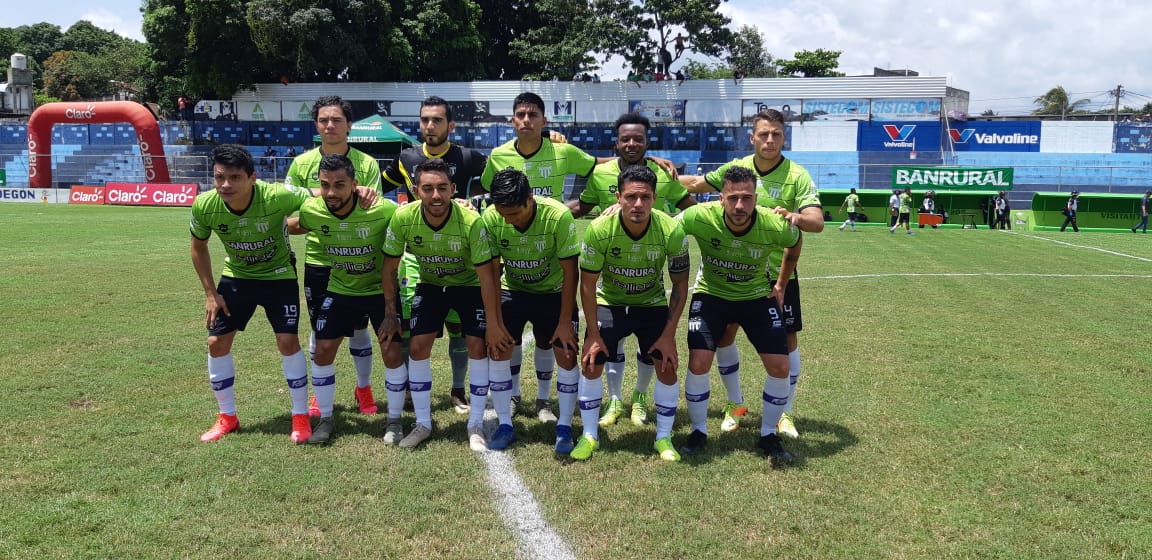 Antigua supera a Santa Lucía en la primera jornada del torneo. (Foto Prensa Libre: Carlos Paredes).