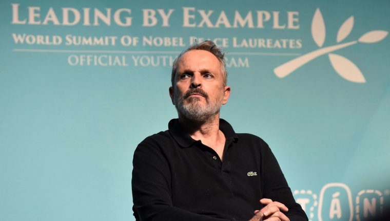 El cantante Miguel Bosé es escéptico de las medidas contra el coronavirus. (Foto Prensa Libre: EFE)