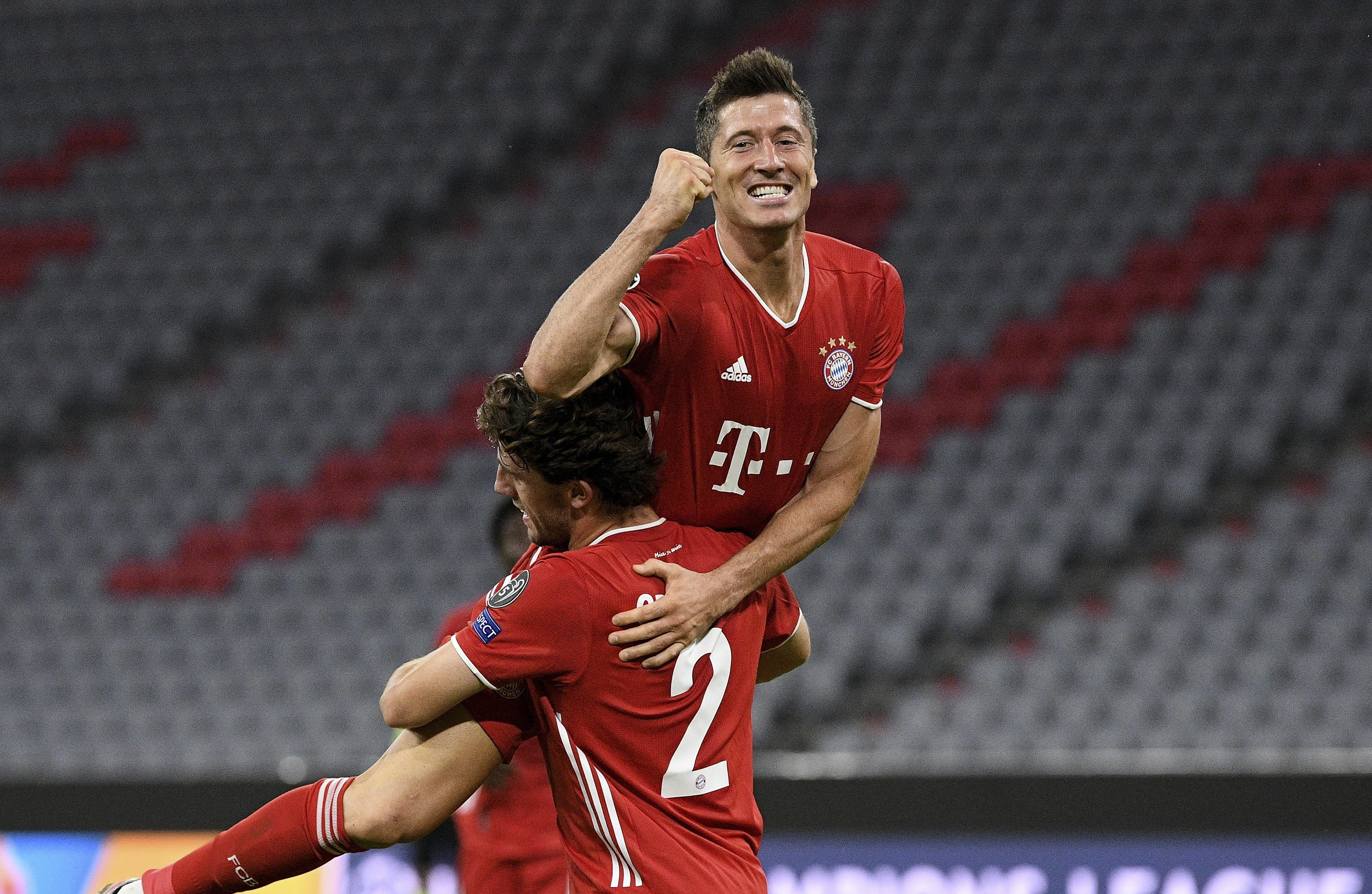 Lewandowski marcó en dos ocasiones en el juego de vuelta contra el Chelsea. Foto Prensa Libre: EFE