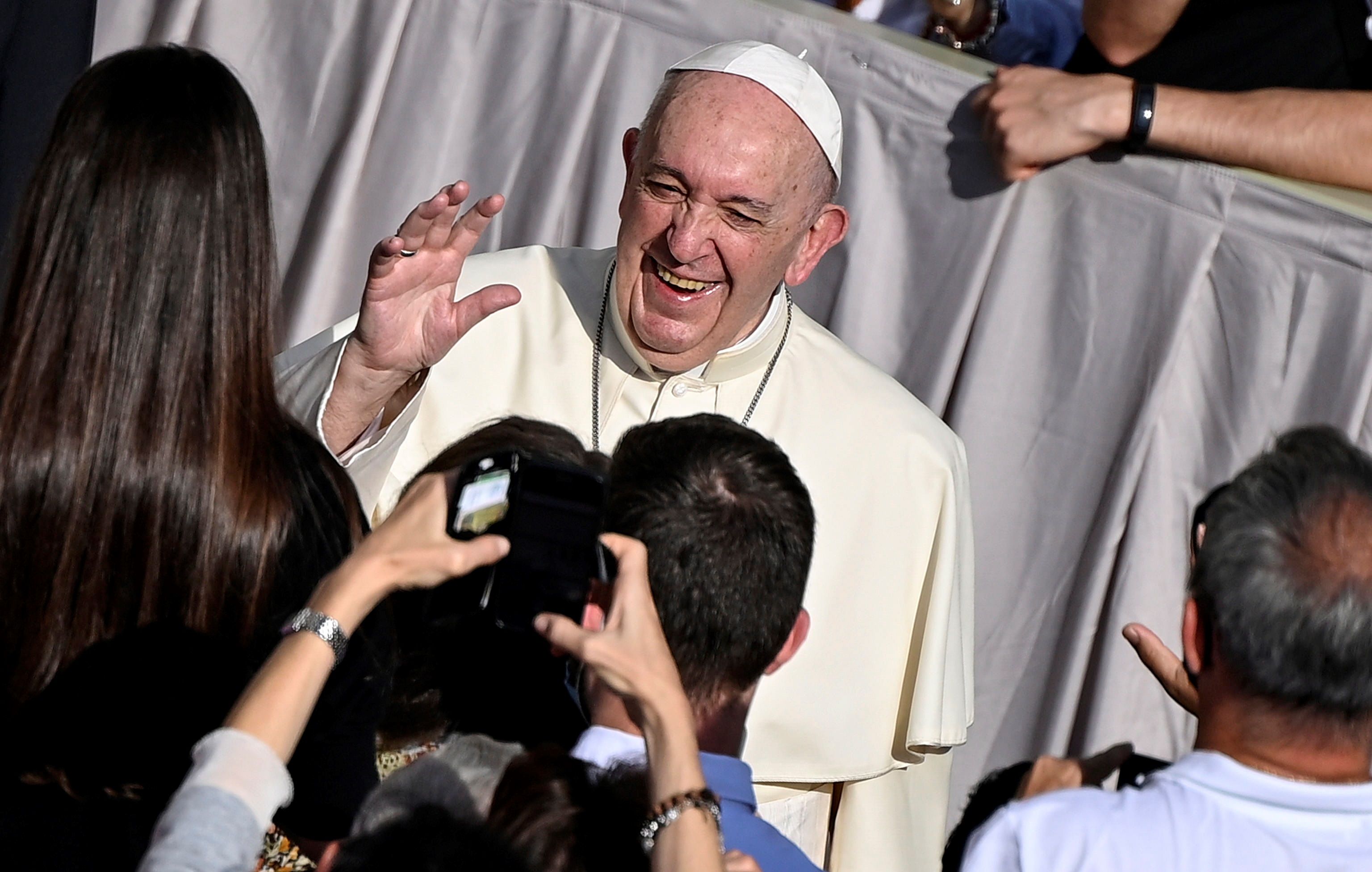 Reformas a la ONU y dejar atrás la "cultura de los muros" son temas que el papa Francisco aborda en su nueva encíclica. (Foto Prensa Libre: EFE)