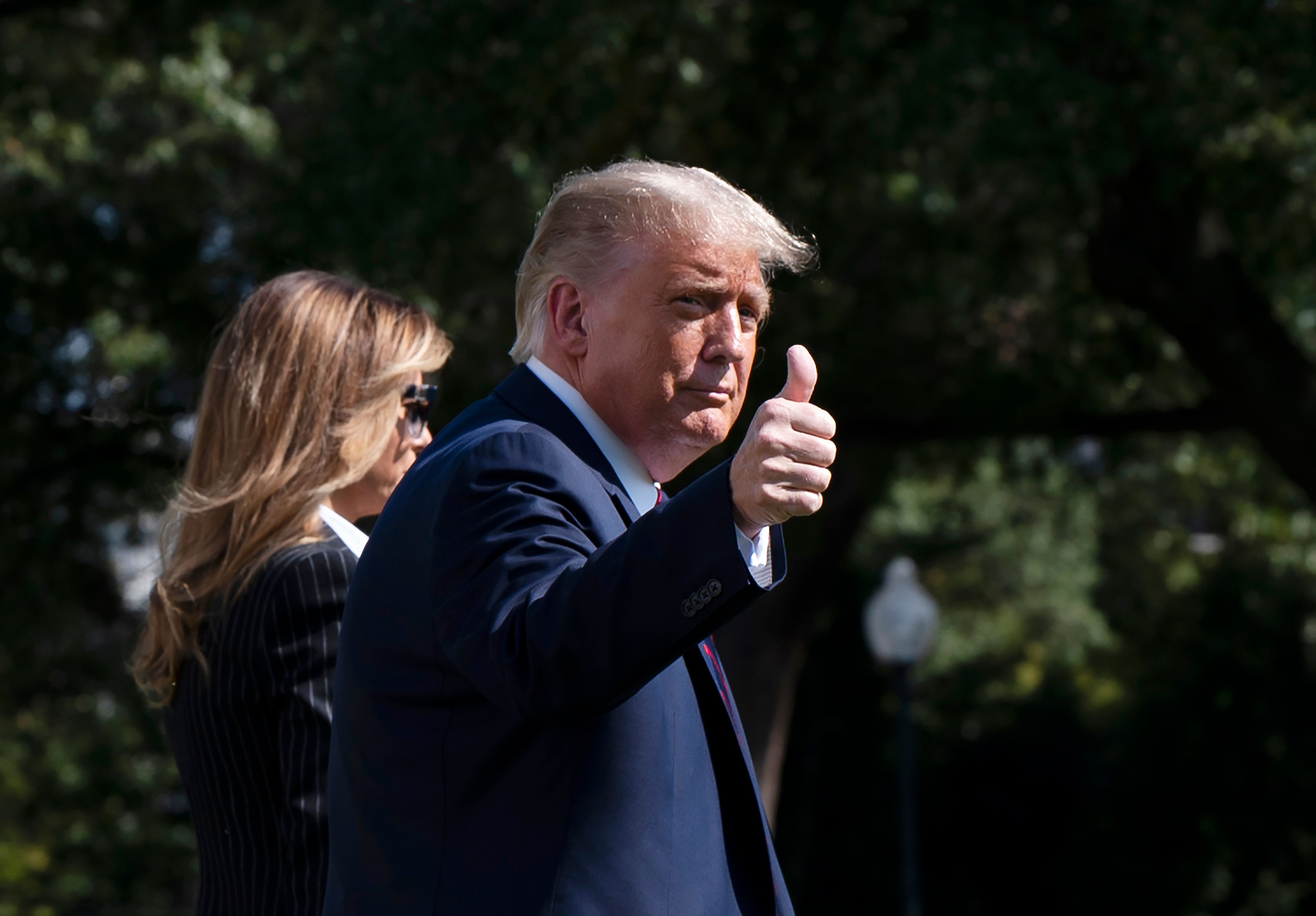 Donald Trump, presidente de Estados Unidos, se prepara para viajar a Carolina del Norte donde se celebrará el primer debate presidencial. (Foto Prensa Libre: AFP)