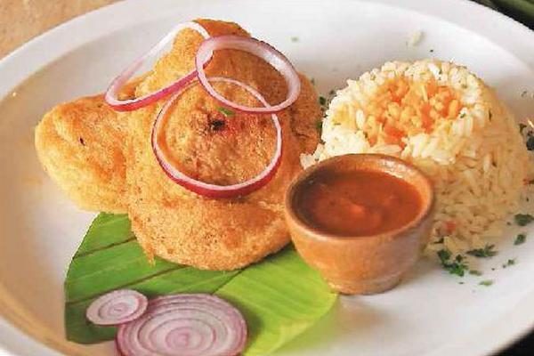 Los chiles rellenos los puede hacer de pollo o de carne.  Foto Prensa Libre Hemeroteca