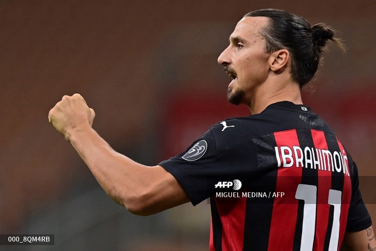 El club italiano AC Milan informó que la estrella sueca Zlatan Ibrahimovic fue diagnosticada con coronavirus. (Foto Prensa Libre: AFP)