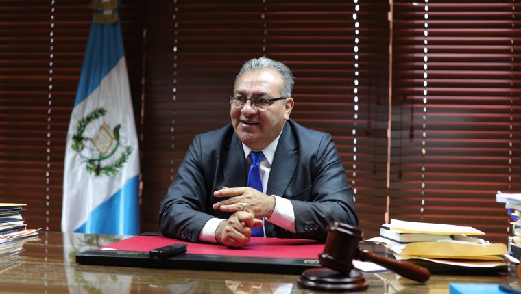 Bonerge Mejía, magistrado de la Corte de Constitucionalidad, había sido diagnosticado con covid-19 el 10 de agosto de 2020. (Foto Prensa Libre: Hemeroteca PL)