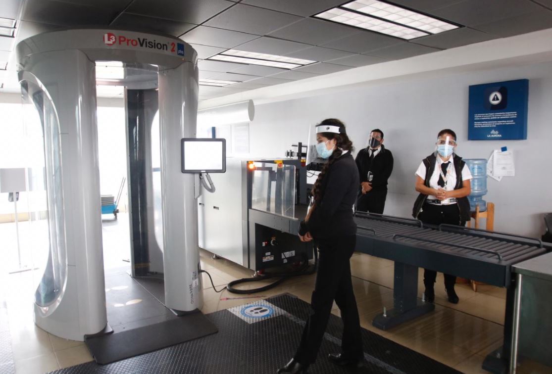 Zona de escáner en el Aeropuerto Internacional La Auorora. (Foto Prensa Libre: Fernando Cabrera)