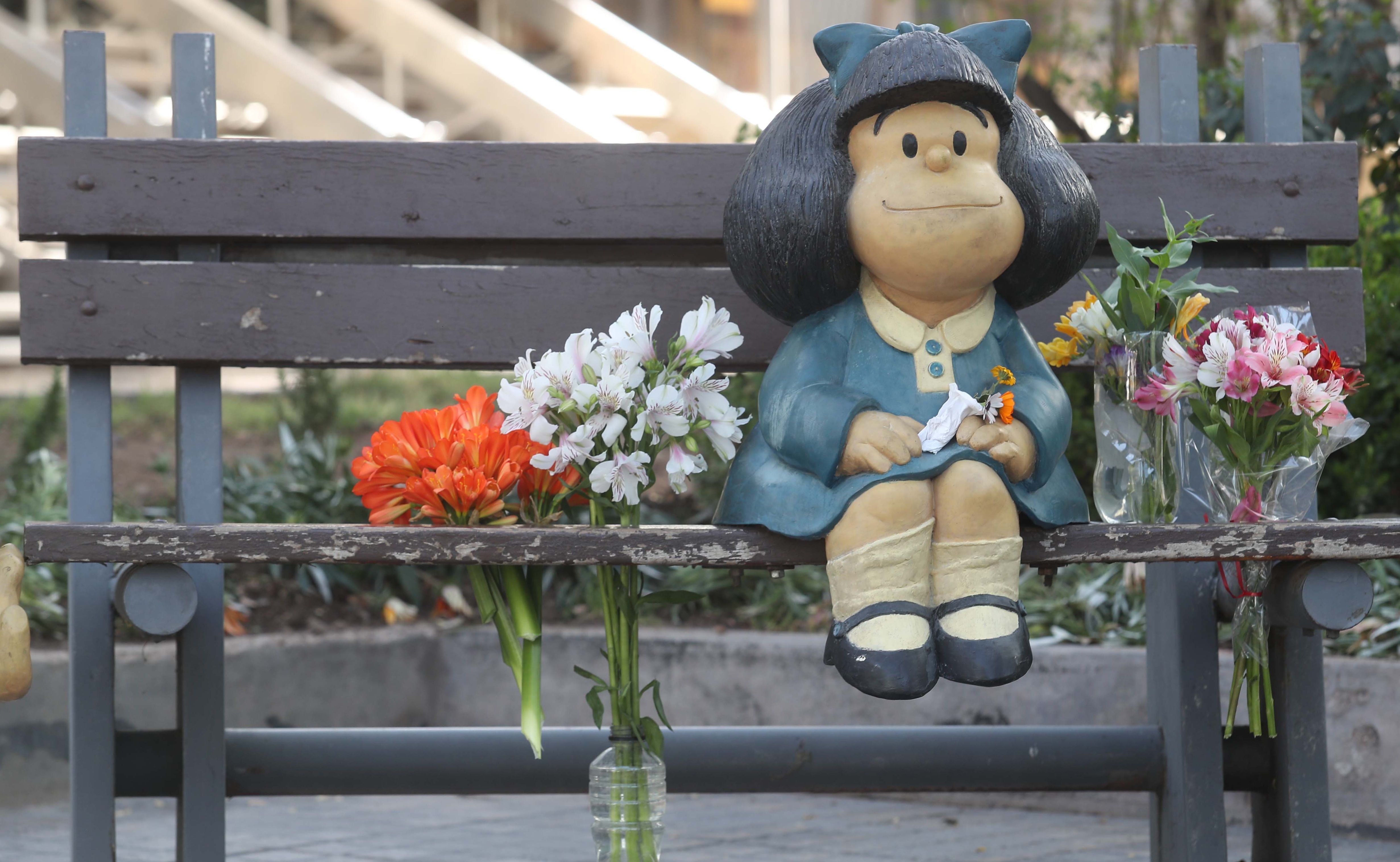 El dibujante argentino Joaquín Salvador Lavado, conocido como "Quino" y popular por ser el creador de Mafalda, falleció a los 88 años. (Foto Prensa Libre: EFE)