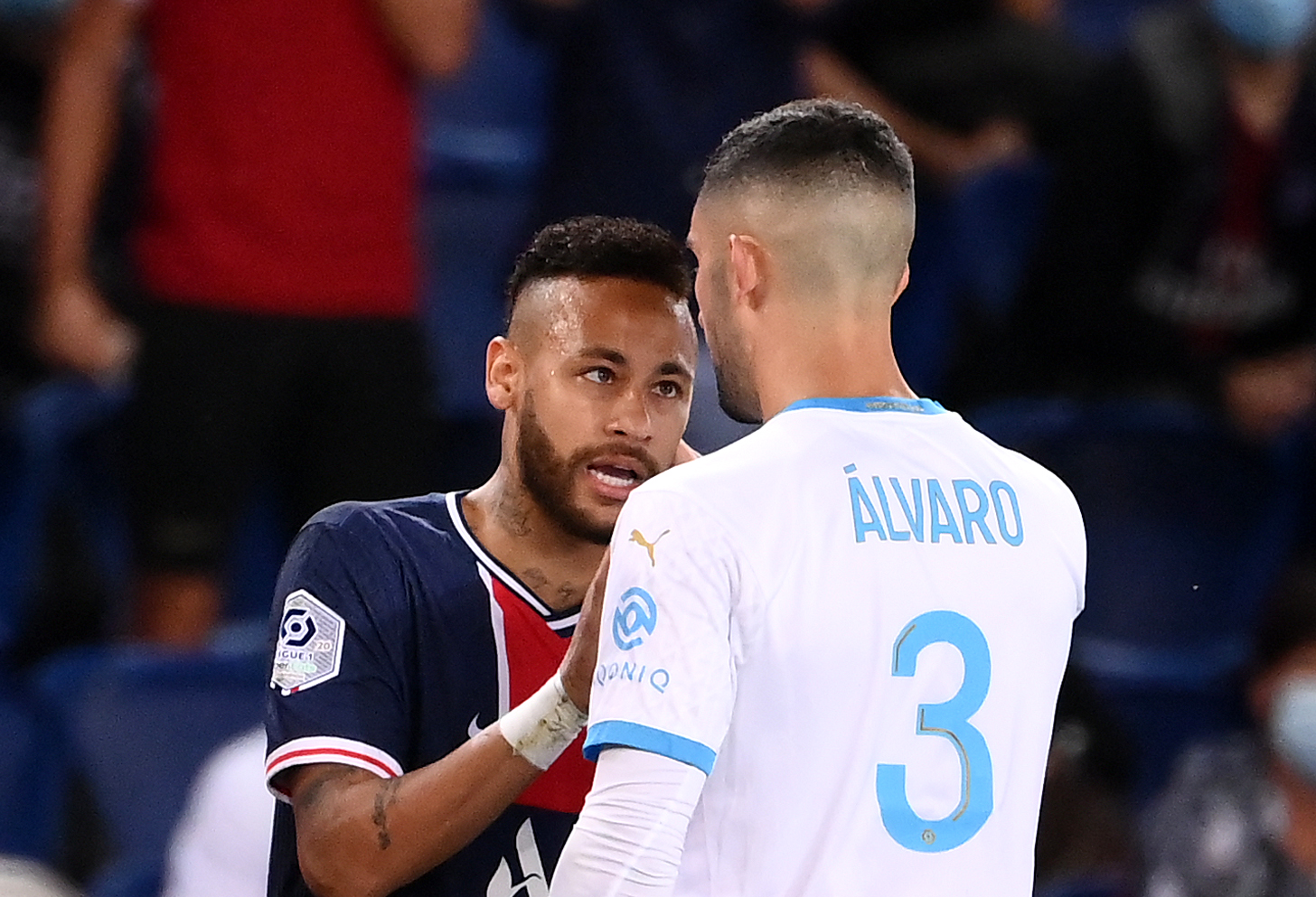 La Liga de Fútbol Profesional (LFP) francesa investiga la acusación sobre los insultos racistas que habría sufrido el Neymar.  (Foto Prensa Libre: AFP)