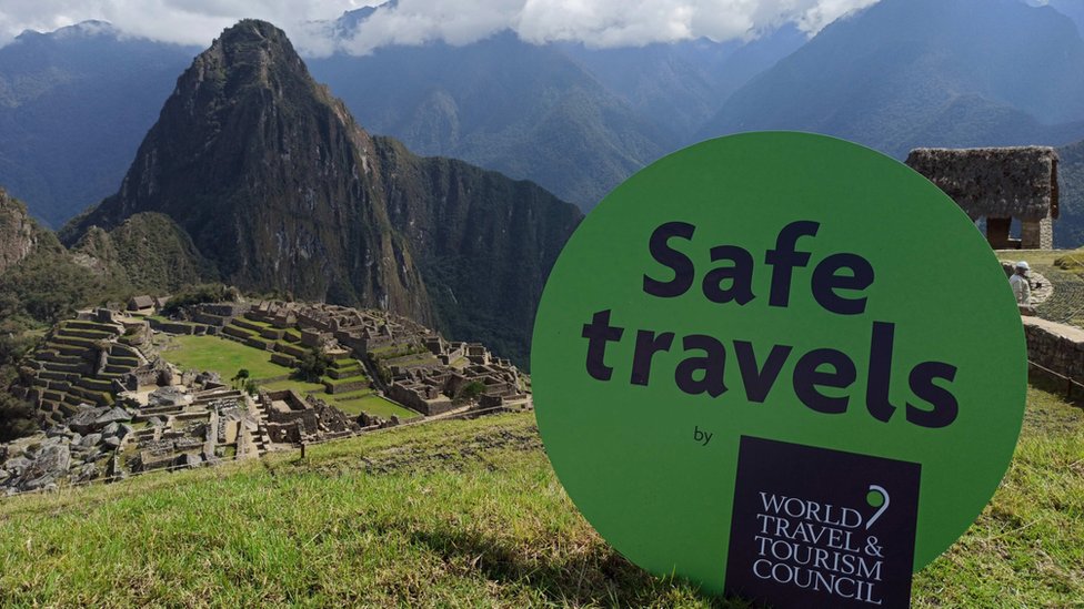 Machu Picchu es uno de los destinos turísticos más recientes en recibir el Sello de Viajes Seguros del WTTC. (Foto Prensa Libre: EPA)