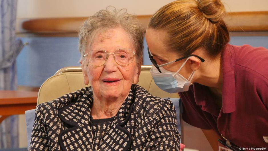 La italiana Fatima Negrini superó el coronavirus con 108 años de edad, asintomática. (Foto Prensa Libre: Deutsche Welle)