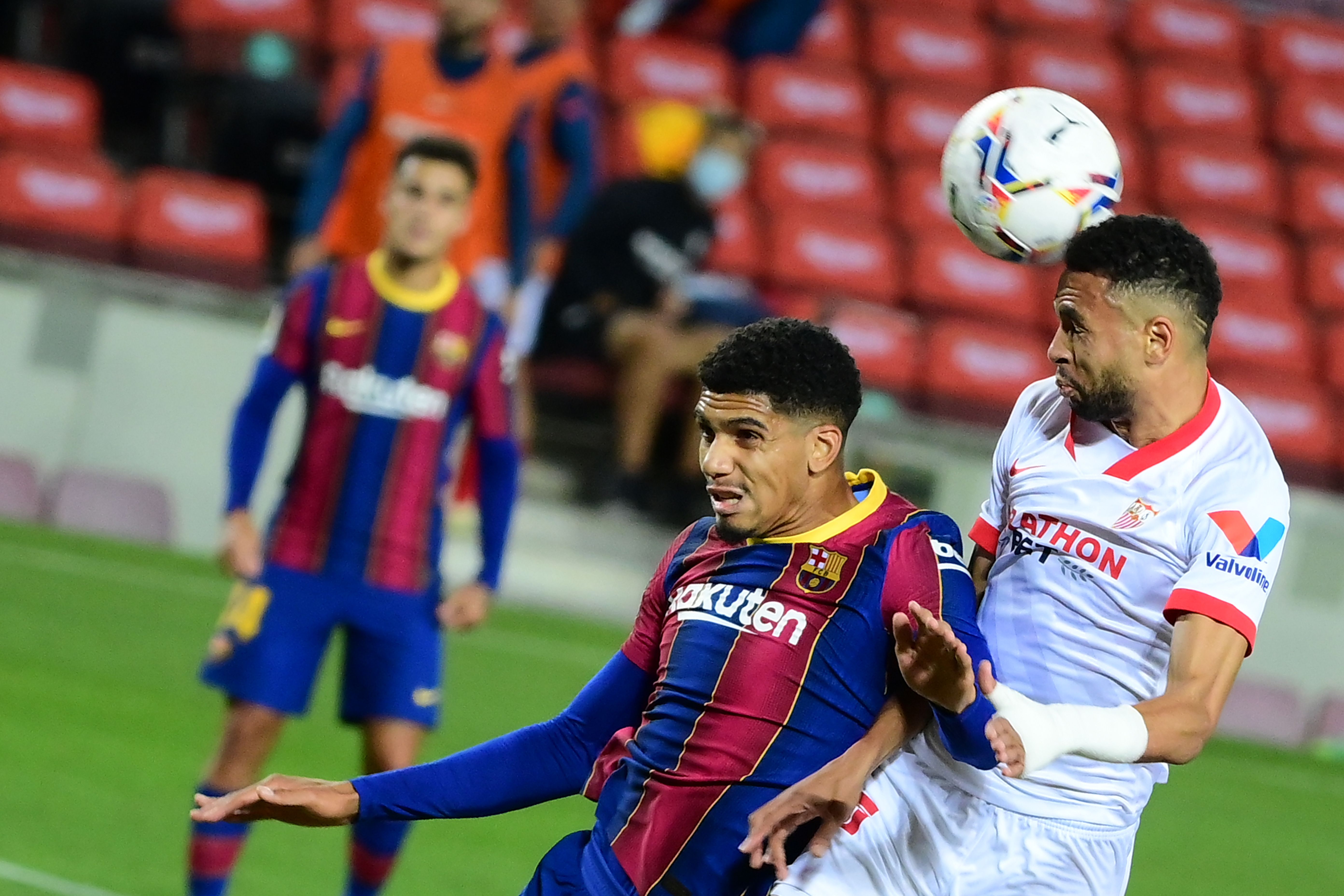 El Barcelona cedió su primer empate en la actual temporada y lo hizo en casa ante el Sevilla. (Foto Prensa Libre: AFP)