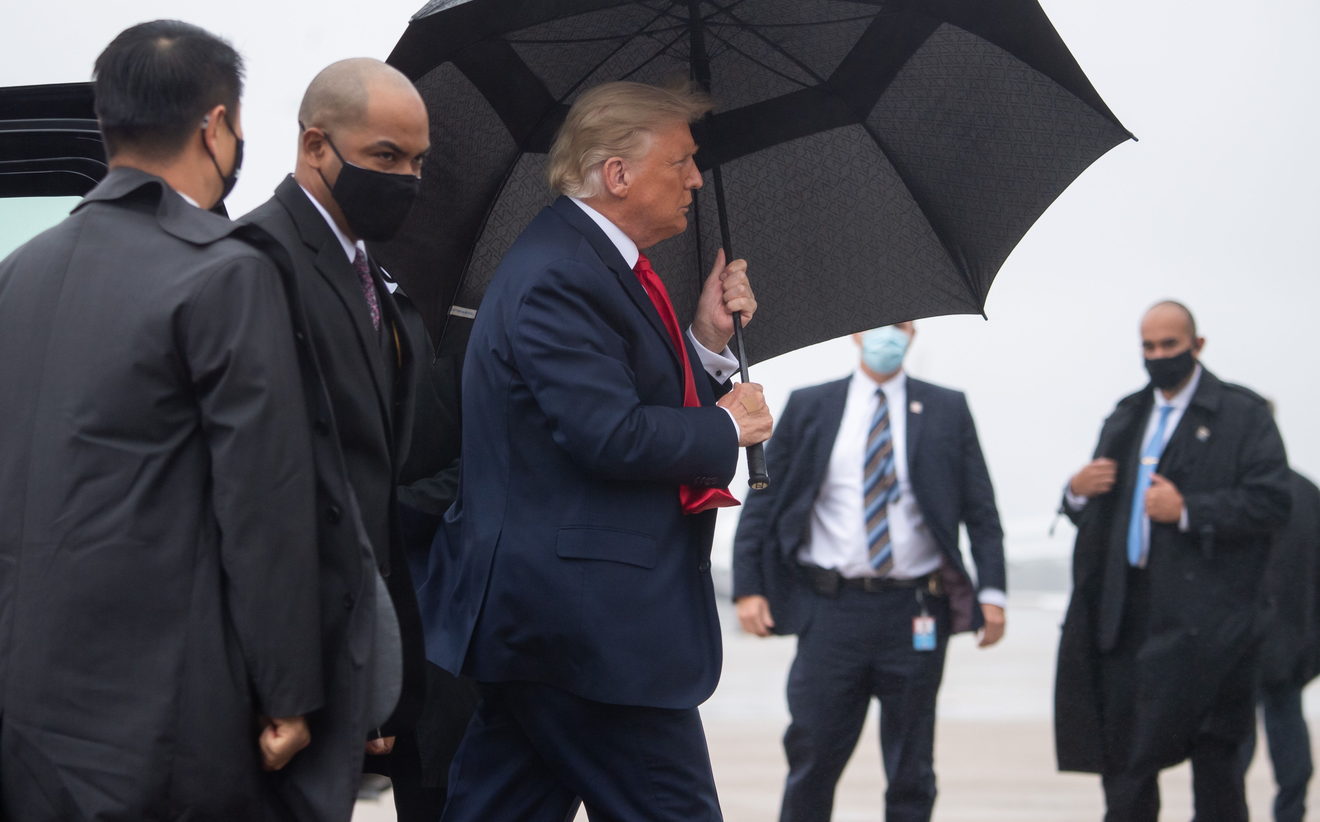 El presidente de Estados Unidos, Donald Trump, dio negativo a la prueba de coronavirus. (Foto Prensa Libre: AFP)