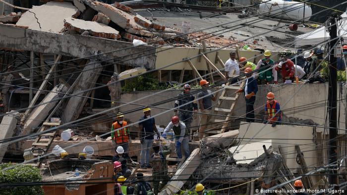 Mónica García Villegas es culpable del homicidio culposo de 26 personas por realizar obras irregulares en el inmueble. (picture-alliance/AP Photo/M. Ugarte)