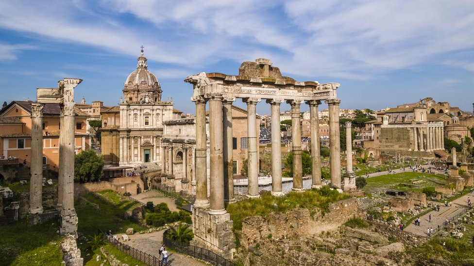 Roma muestra a EE.UU., una dinámica política con problemas, dice Watts.