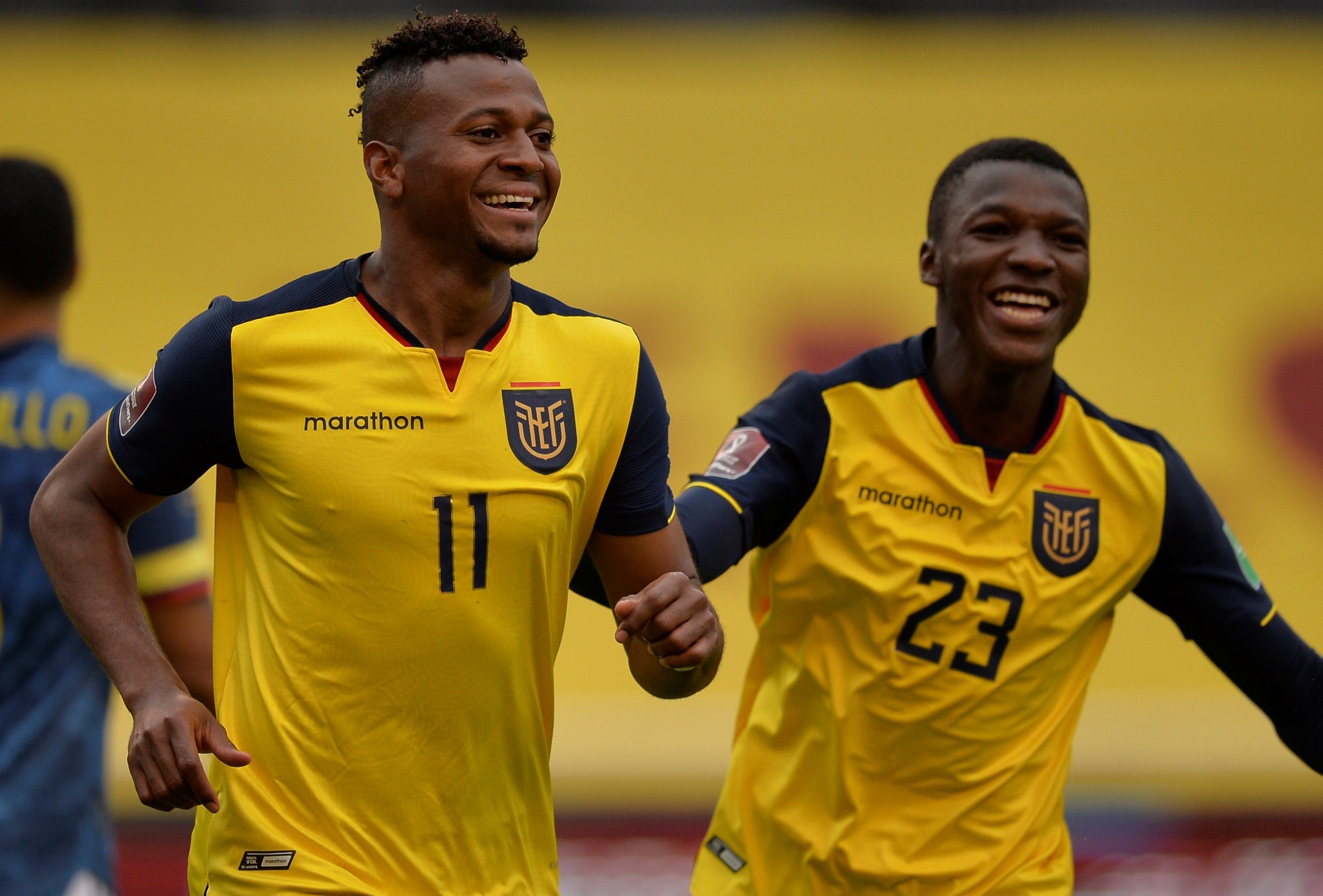 Michel Estrada de Ecuador celebra uno de los seis goles contra Colombia. Foto Prensa Libre: EFE