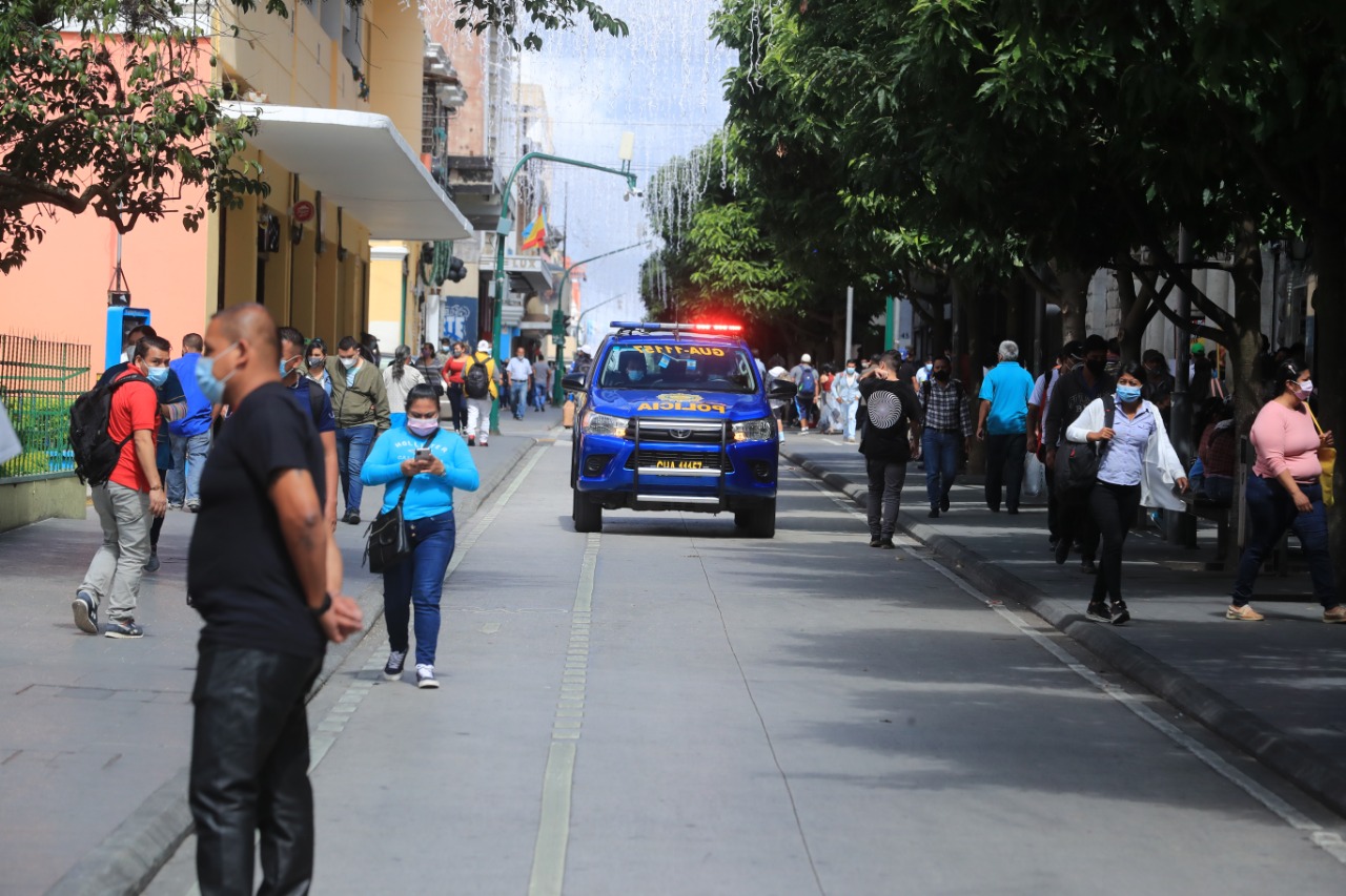 De acuerdo con el semáforo, habrá más municipios con cierta apertura económica. (Foto: hemeroteca PL)