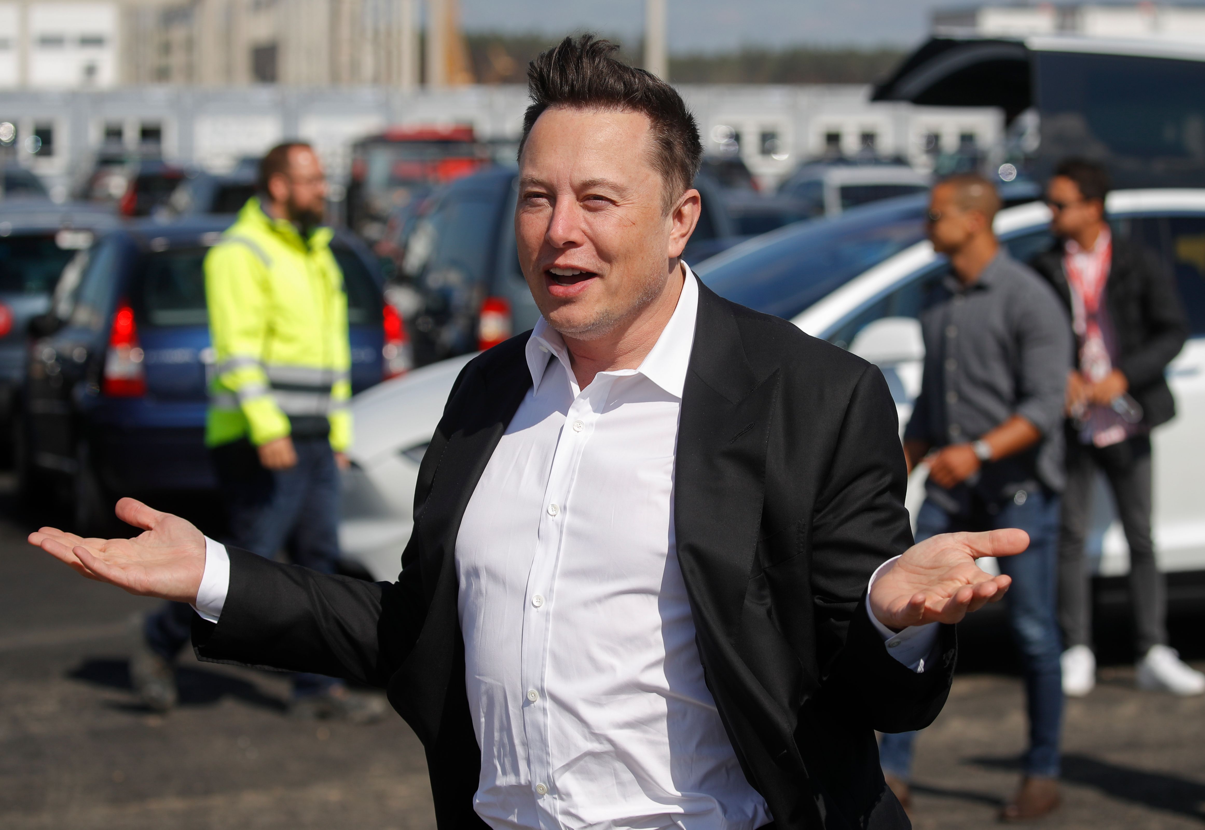 Foto de archivo del CEO de Tesla Elon Musk en una reciente visita a Berlín, Alemania. Musk dice que dio positivo al coronavirus. Foto Prensa Libre: AFP)