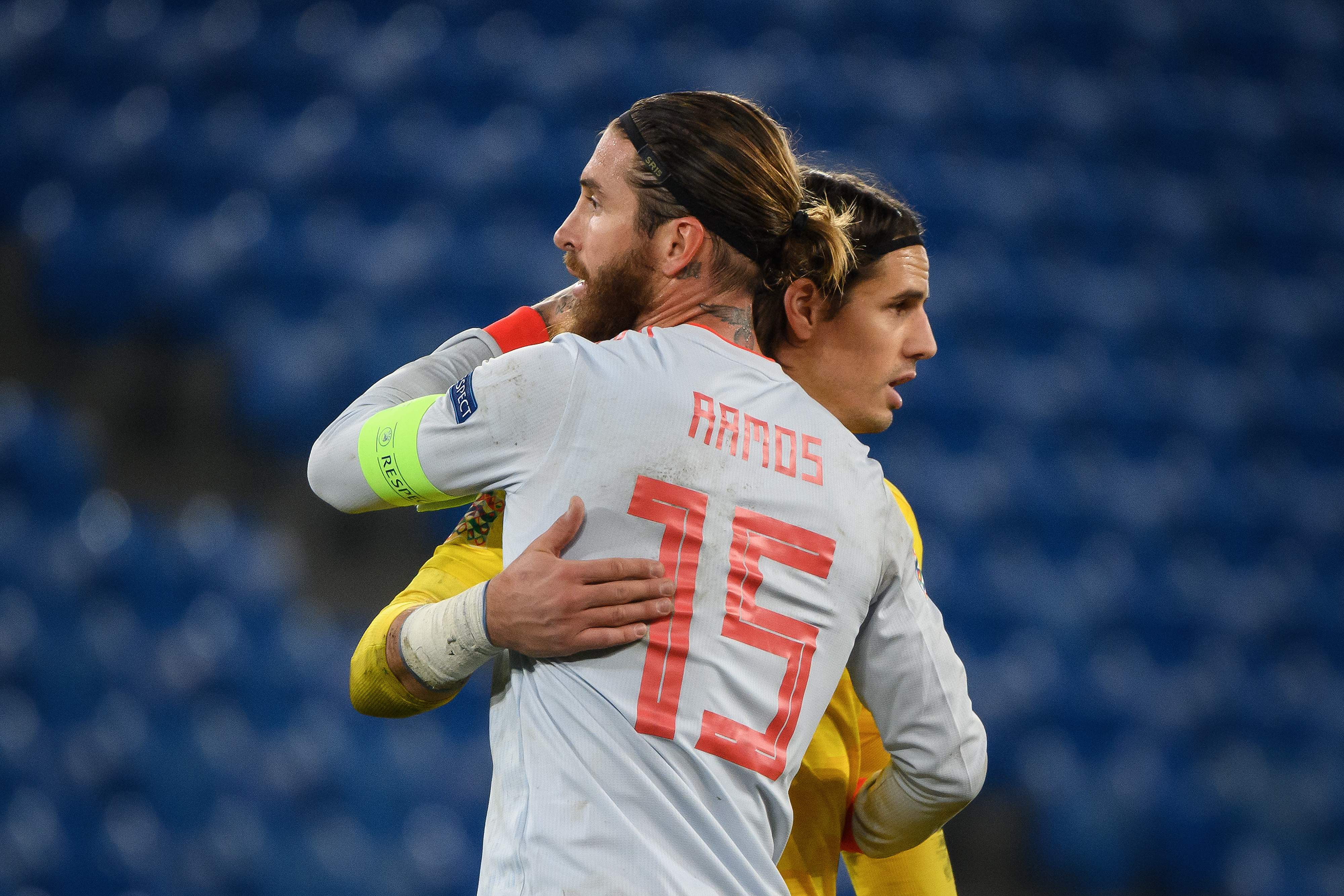 Sergio Ramos consiguió un récord histórico con la Selección Nacional de España en un partido en el que además falló dos penales. (Foto Prensa Libre: AFP)