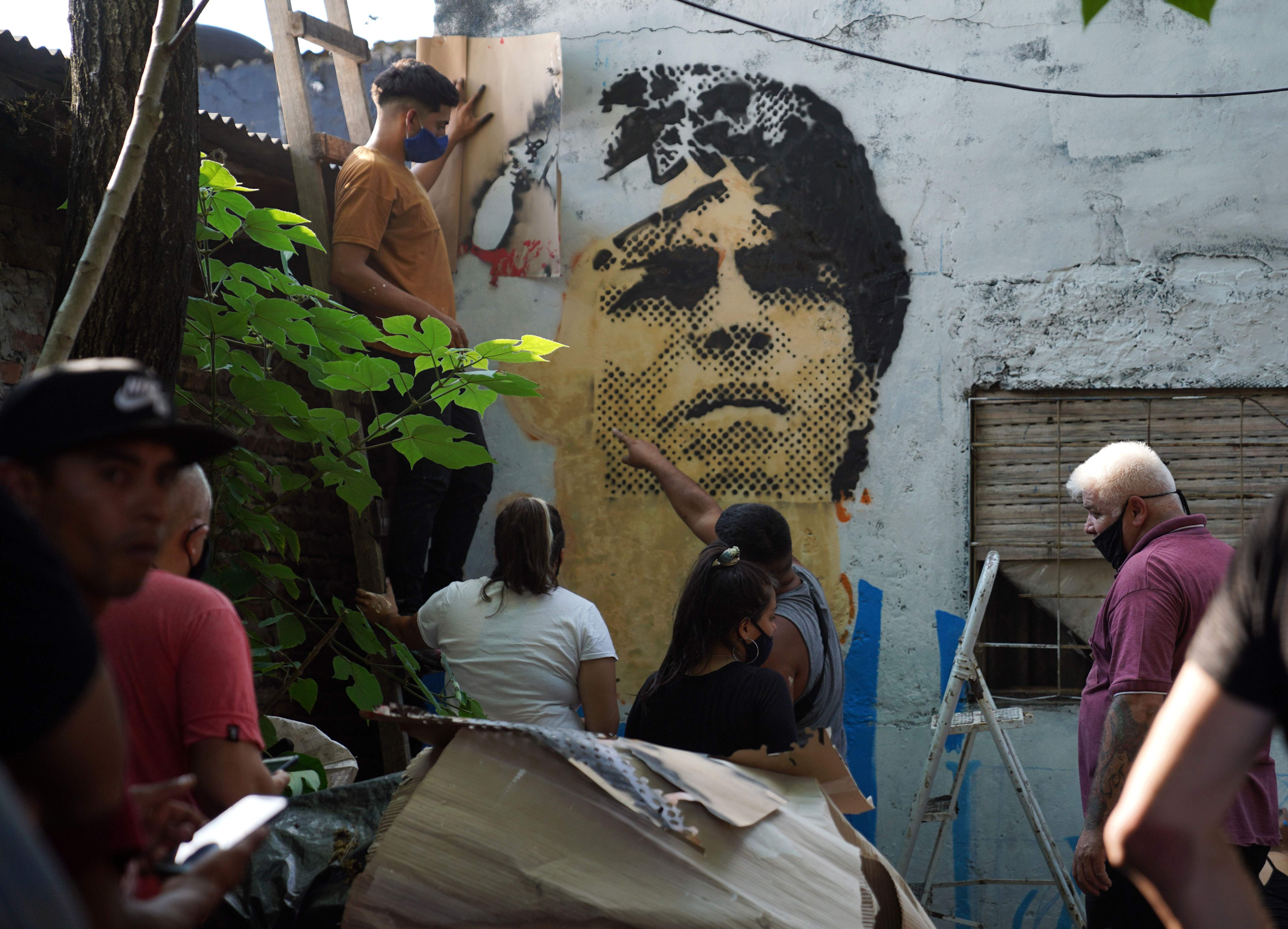 En Buenos Aires lloran a Diego Armando Maradona. Foto Prensa Libre: AFP