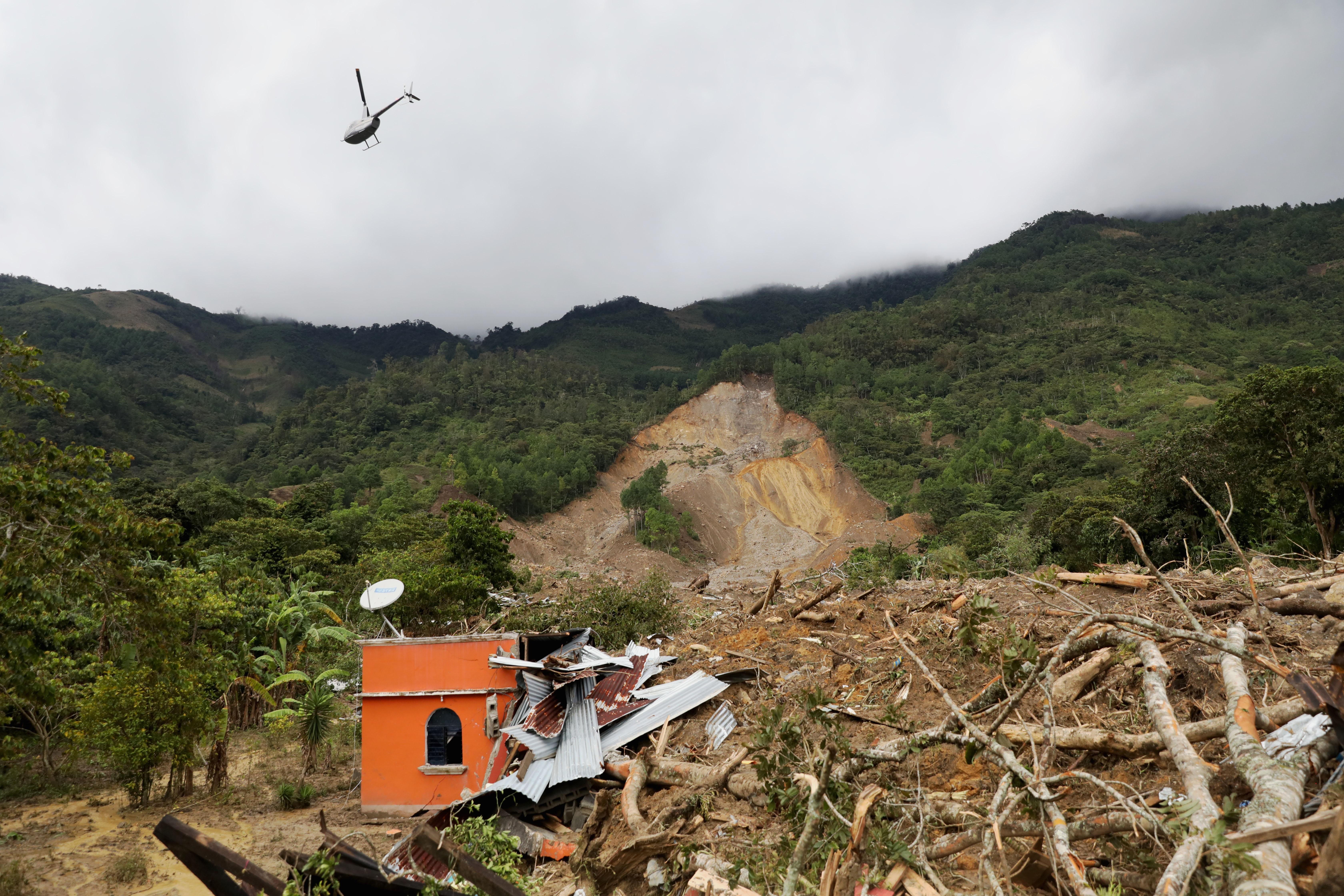 Una semana después de la furia de Eta aún hay comunidades aisladas y bajo agua. (Foto Prensa Libre: Hemeroteca PL)