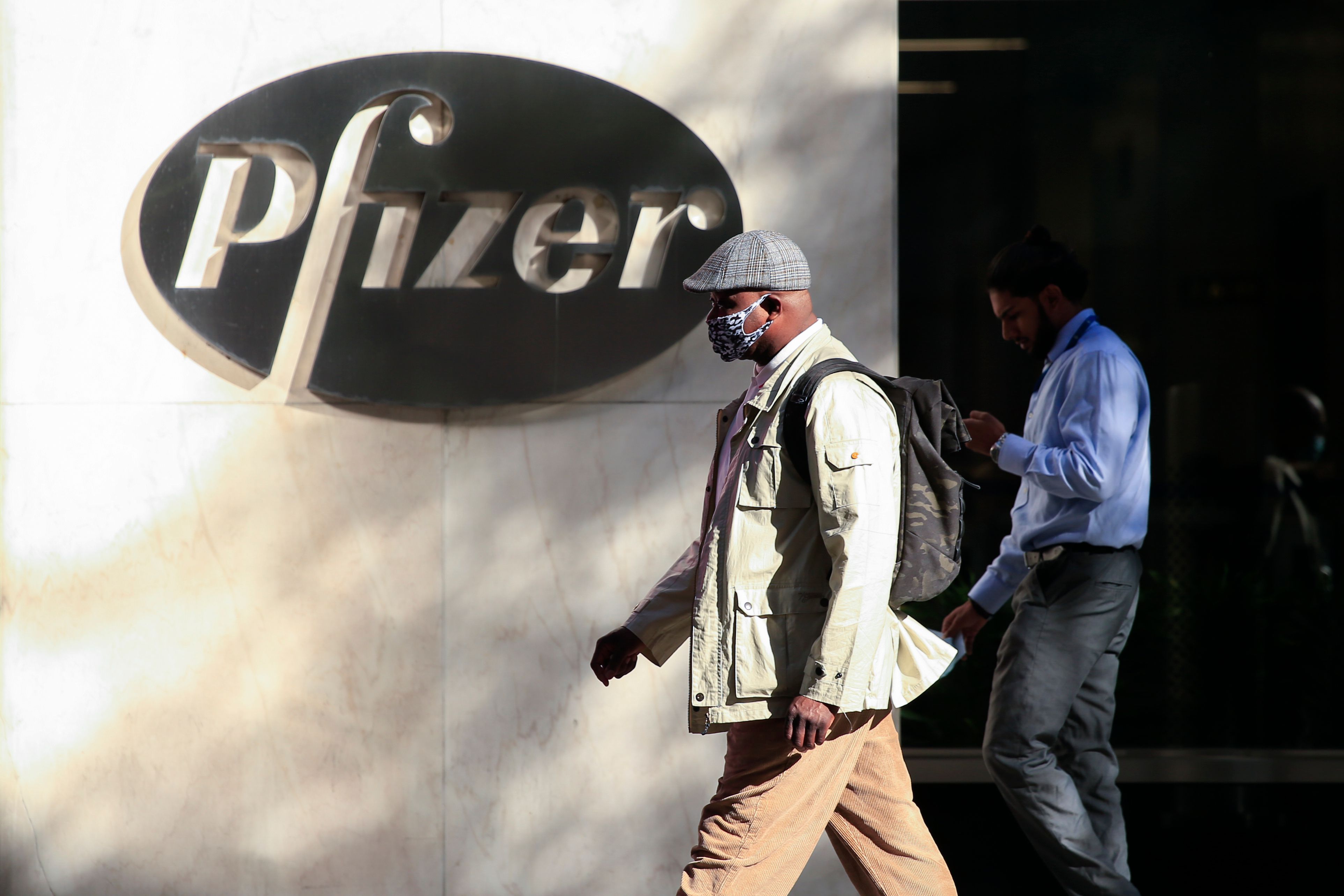 La vacuna de Pfizer, un prometedor anuncio con muchas preguntas abiertas. (Foto Prensa Libre: AFP)