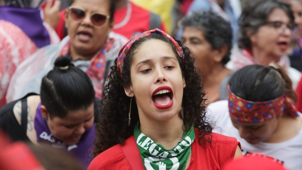 En Brasil hubo recientes protestas de mujeres por igualdad de derechos y contra la violencia de género.