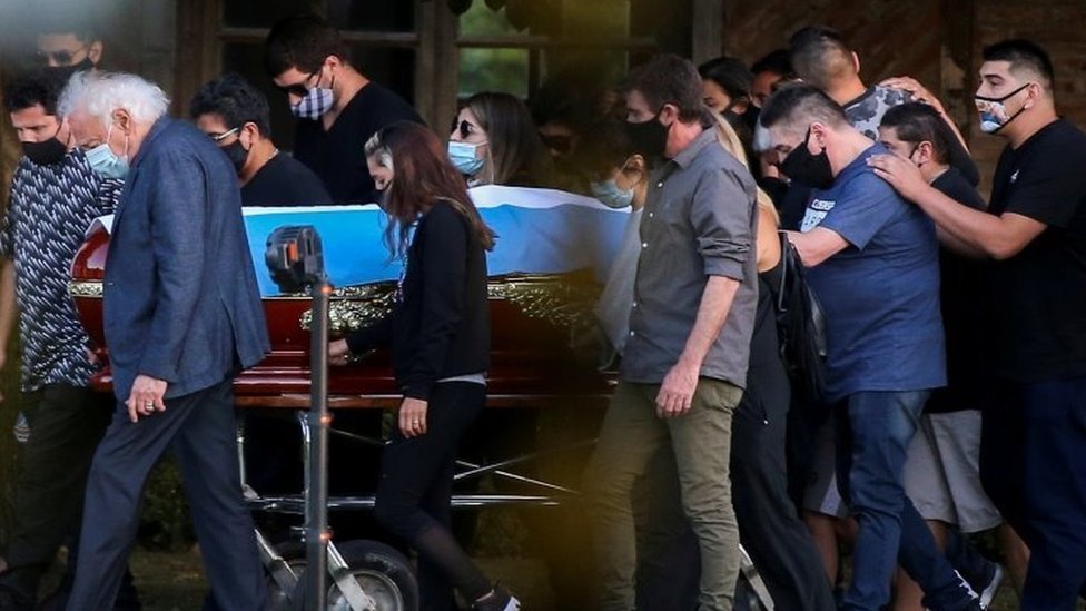 Maradona fue enterrado en un cementerio privado cerca de Buenos Aires. Foto:Reuters