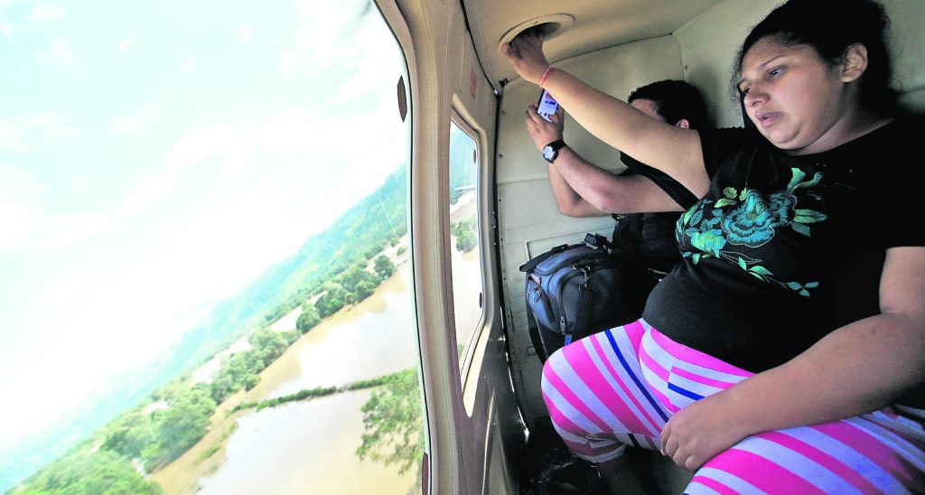 Recorrido por los alrededores de Izabal en las áreas afectadas por la tormenta tropical Eta. Foto: Carlos Hernández