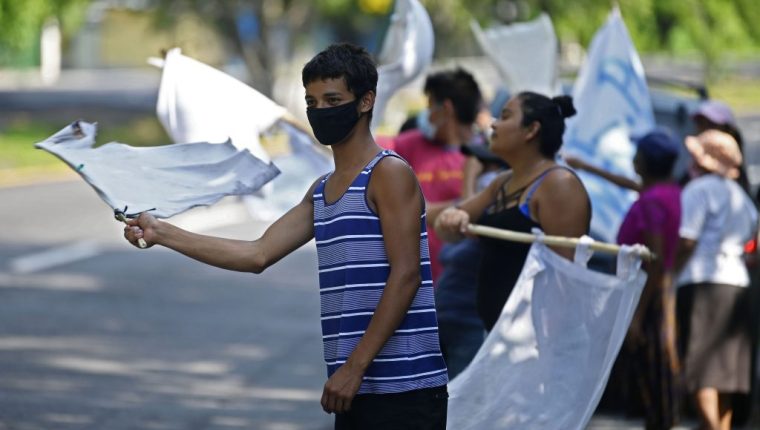 La economía de El Salvador reportó dos trimestres de caídas, baja de ingresos y desempleo,  y según sectores entró en recesión. (Foto, Prensa Libre: Hemeroteca PL).