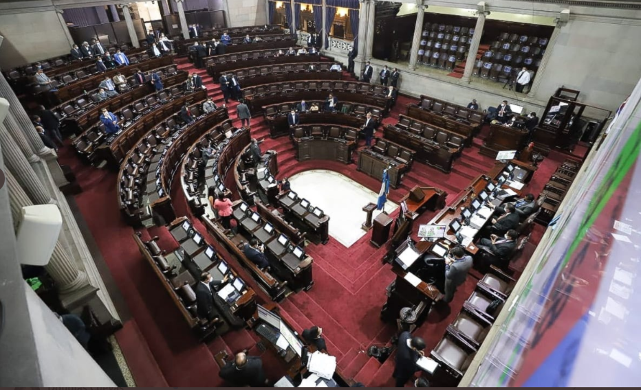 Este jueves el Pleno apenas alcanzó la cantidad mínima de diputados para tramitar la prorroga del estado de Calamidad en su segundo debate. Fotografía: Congreso. 