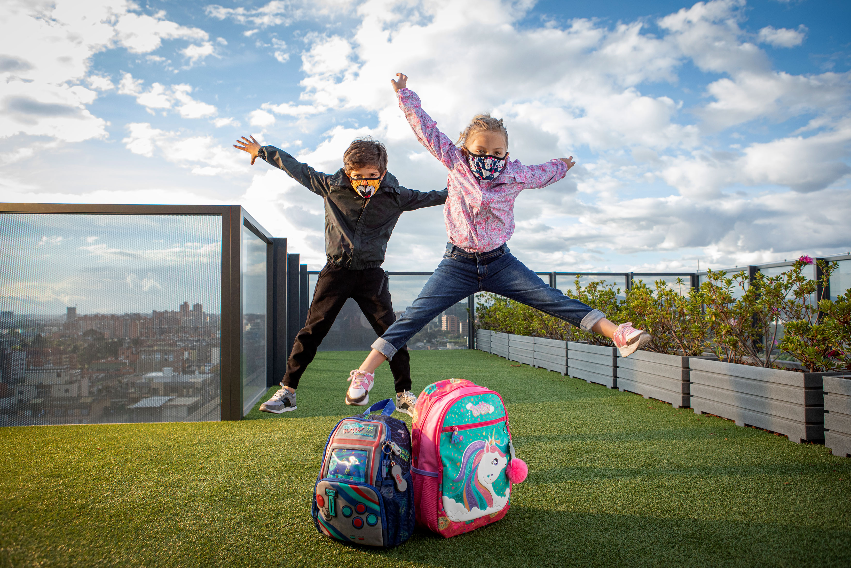 Totto por medio de su campaña “Dona tu mochila y Regala una sonrisa”, pretende recaudar las mochilas que la población ya no utiliza. Foto Prensa Libre: Cortesía