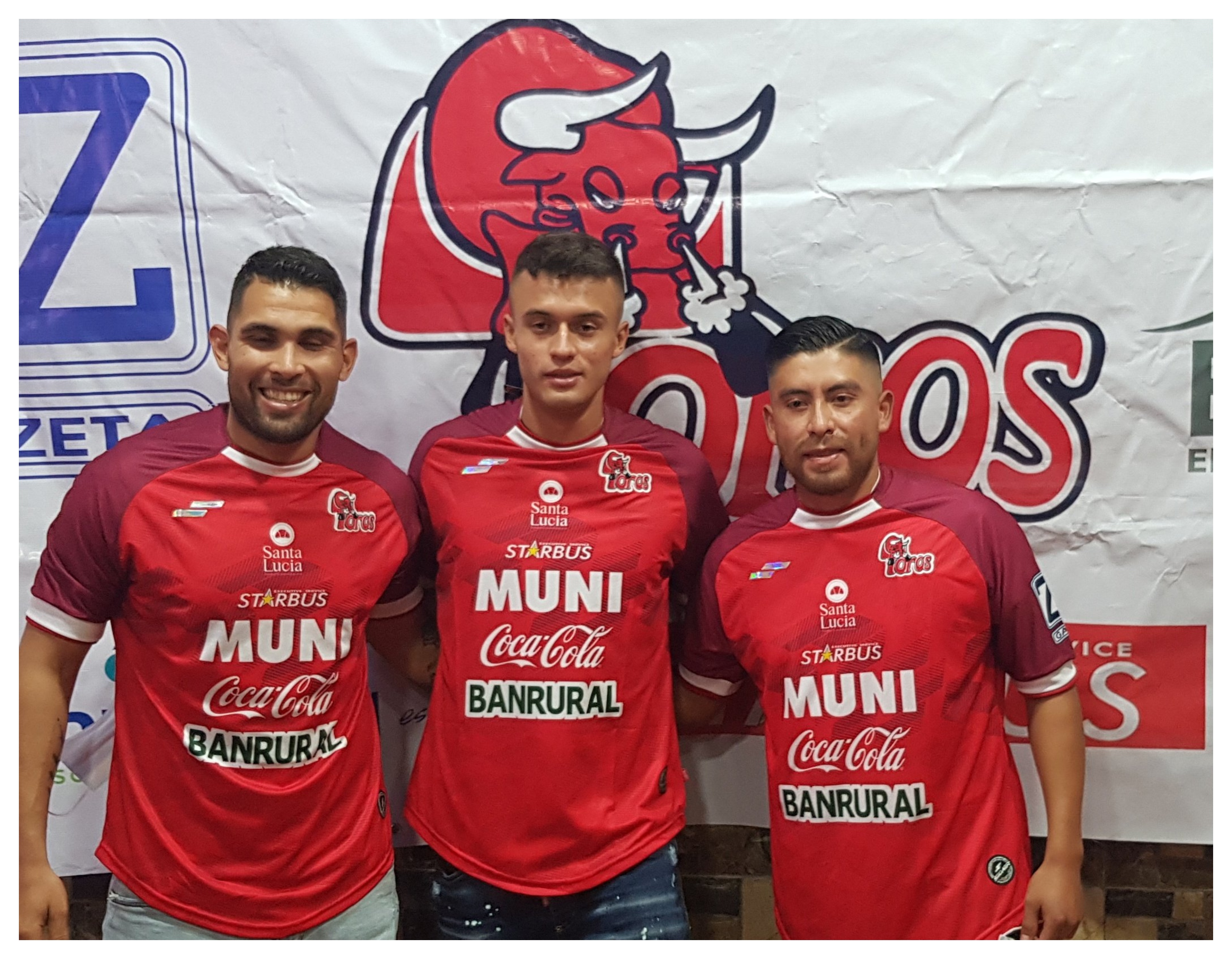 Rubén Darío Silva Silva, Wilmer Menfil Barrios y Esteban Sierra son los refuerzos de Malacateco para el siguiente torneo. Foto Prensa Libre: @DMalacatecoToro