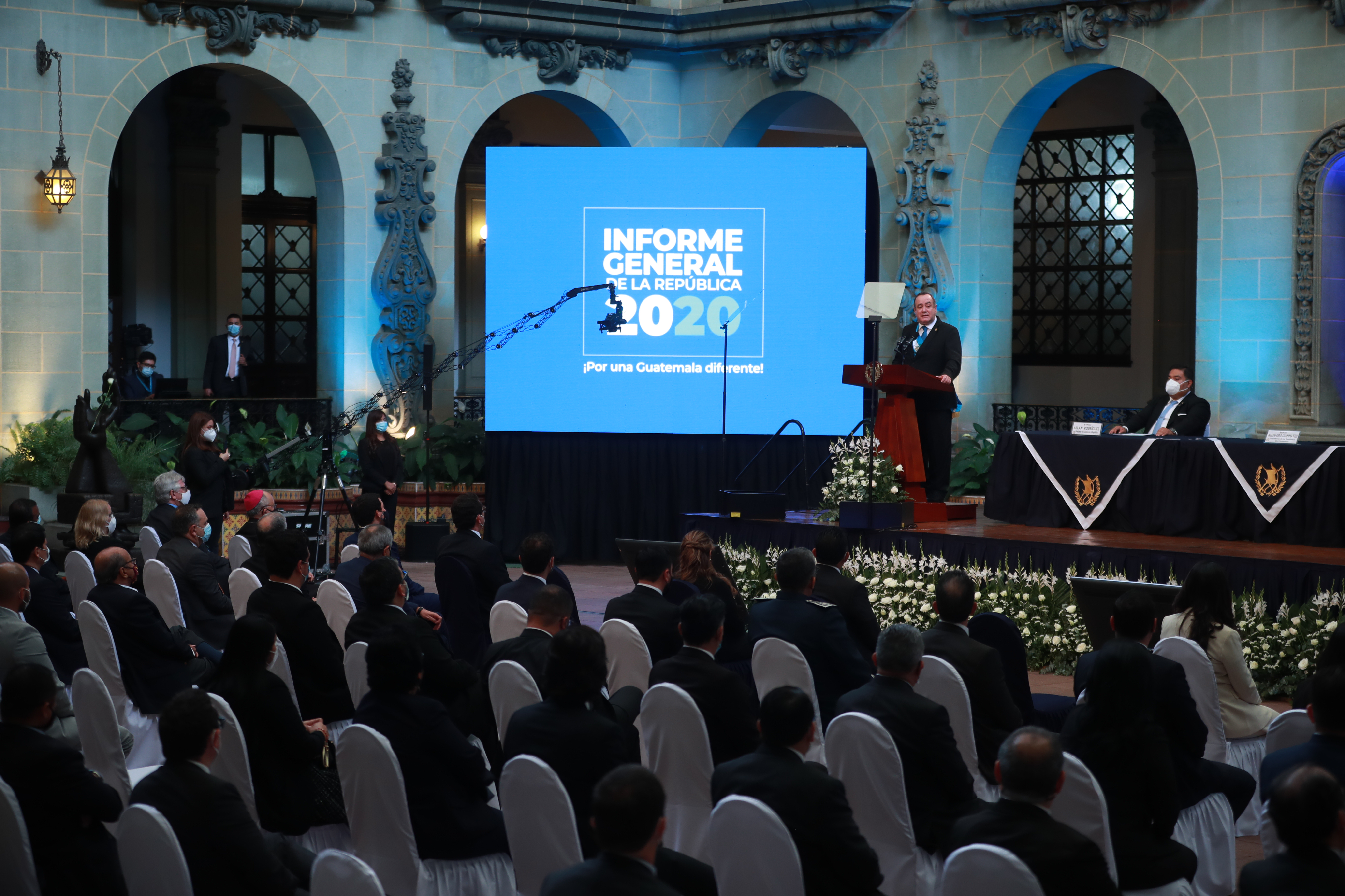 Primer informe de Gobierno del Presidente Alejandro Giammattei. Este tipo de actos protocolarios disminuyeron en 2020 por la pandemia. (Foto Prensa Libre: Hemeroteca PL)