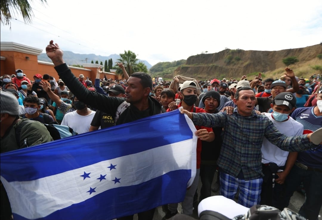 Más de 9 mil hondureños entraron a Guatemala en búsqueda de llegar a Estados Unidos. (Foto Prensa Libre: Fernando Cabrera) 