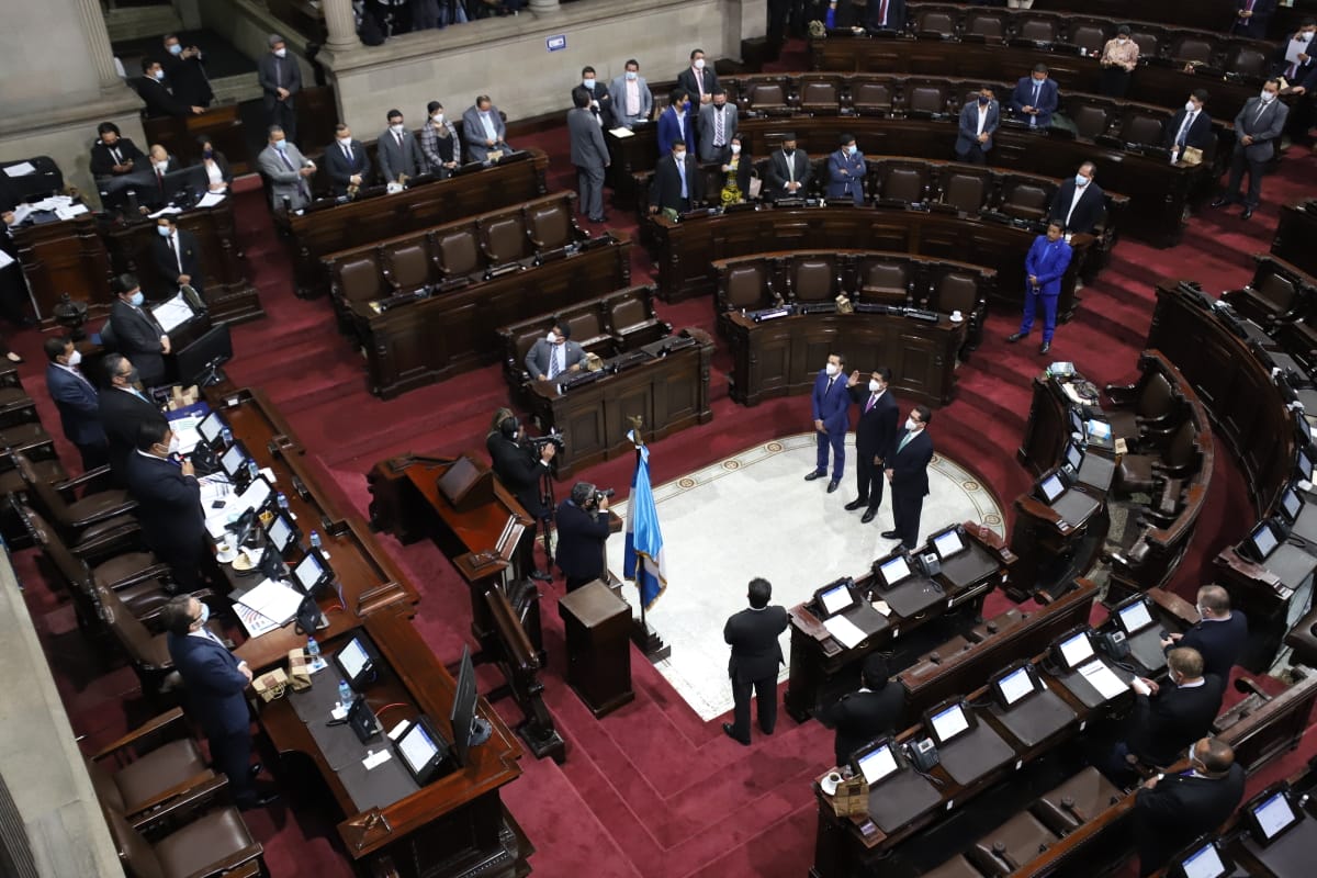 Mynor Moto fue juramentado horas después de que una Sala de Apelaciones lo amparó. (Foto: Congreso)