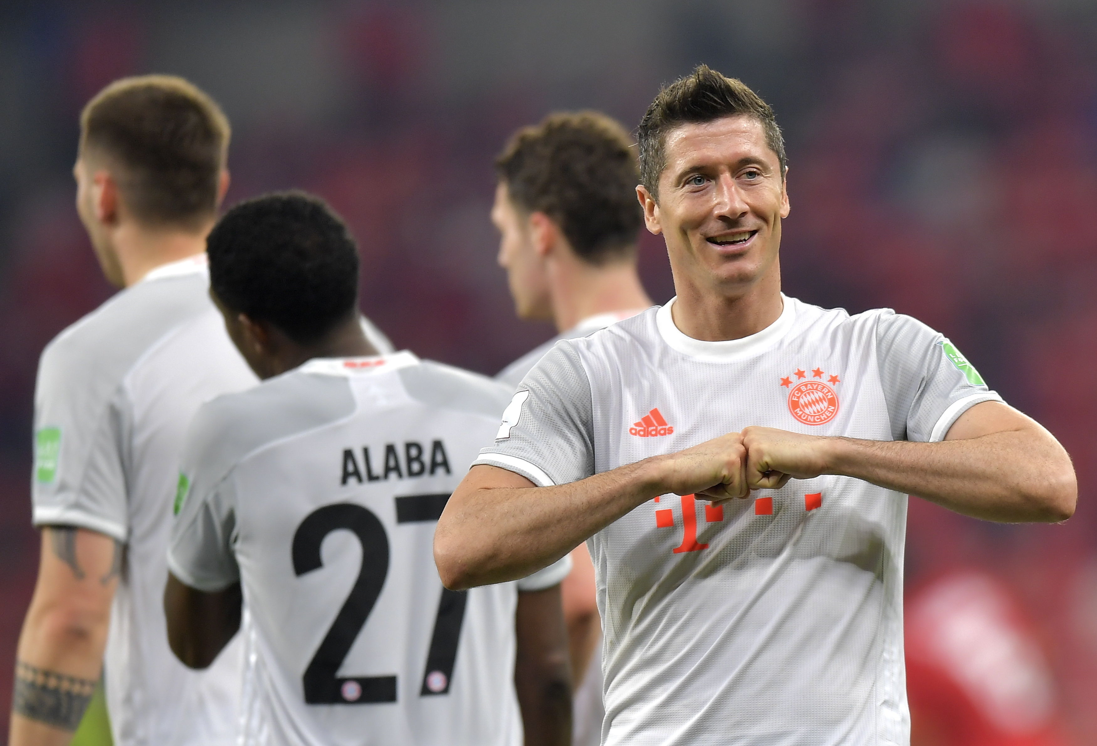 Robert Lewandowski marcó doblete y jugará la final. (Foto Prensa Libre: EFE)