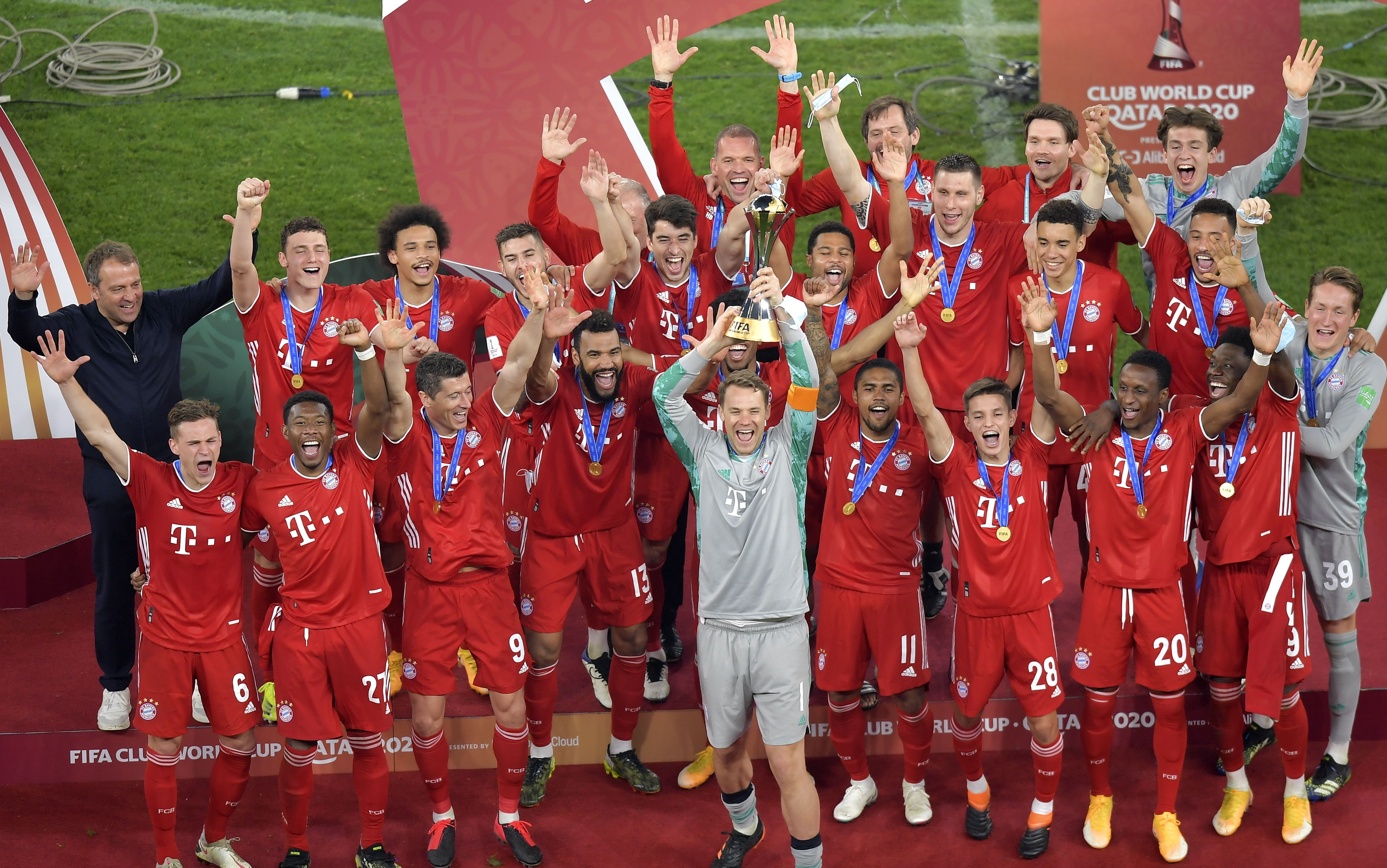 Los jugadores del Bayern de Múnich celebran haber ganado la segunda Copa Mundial de Clubes. Vencieron a Tigres de México 1-0. Foto Prensa Libre: EFE.