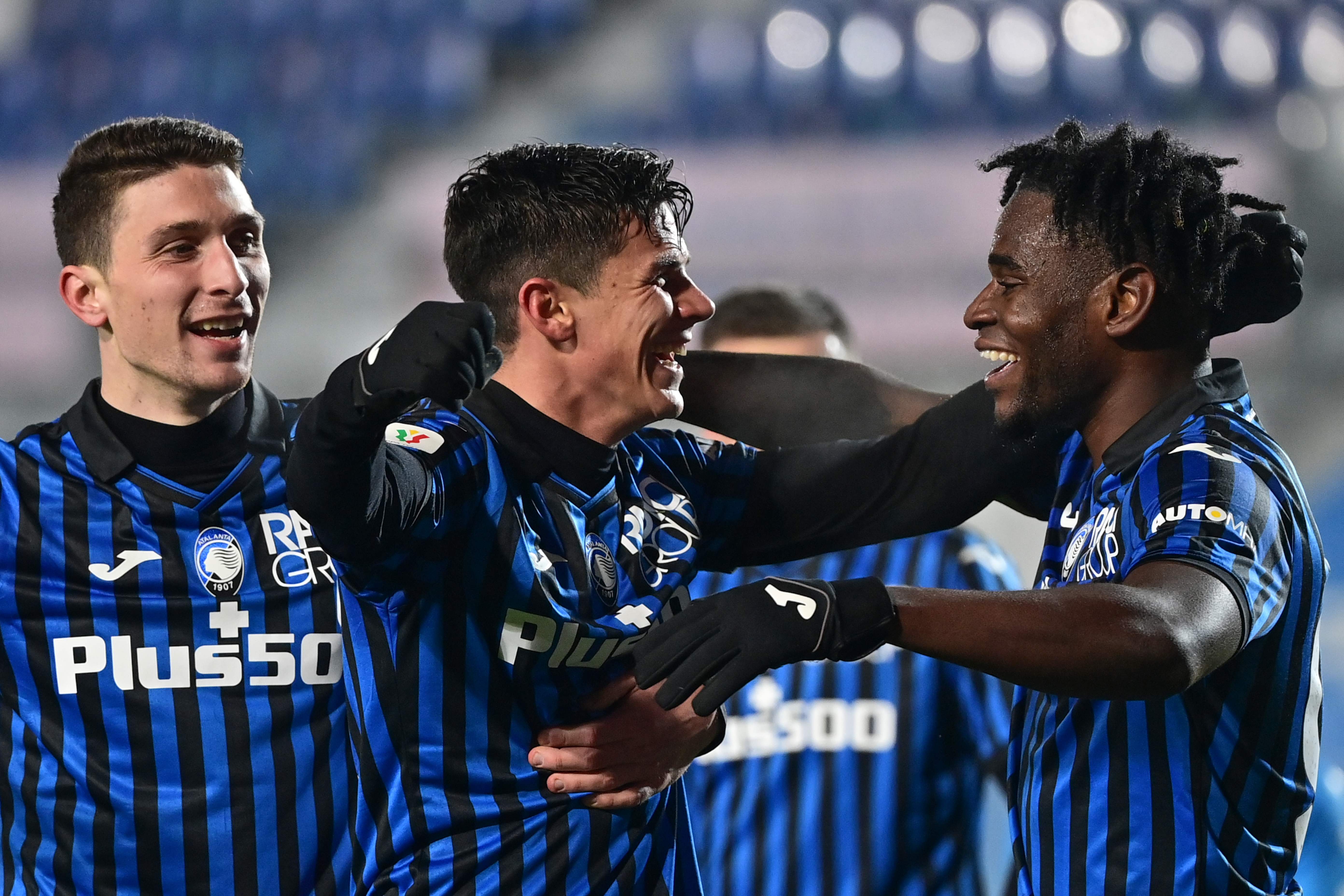 Matteo Pessina y Duvan Zapata le dieron la victoria al Atalanta ante el Nápoli en la Copa Italia. Foto Prensa Libre:  AFP.