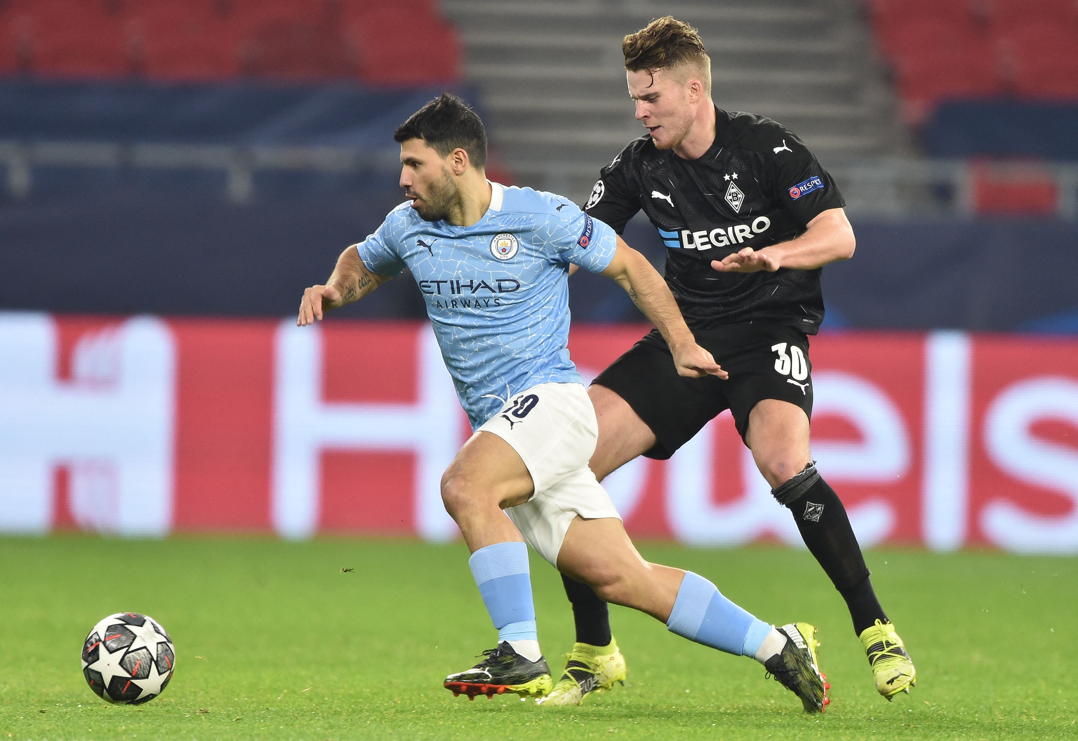 El argentino Sergio Aguero, delantero del Manchester City, ha vuelto a la acción en el once de Pep Guardiola. Foto Prensa Libre: AFP.