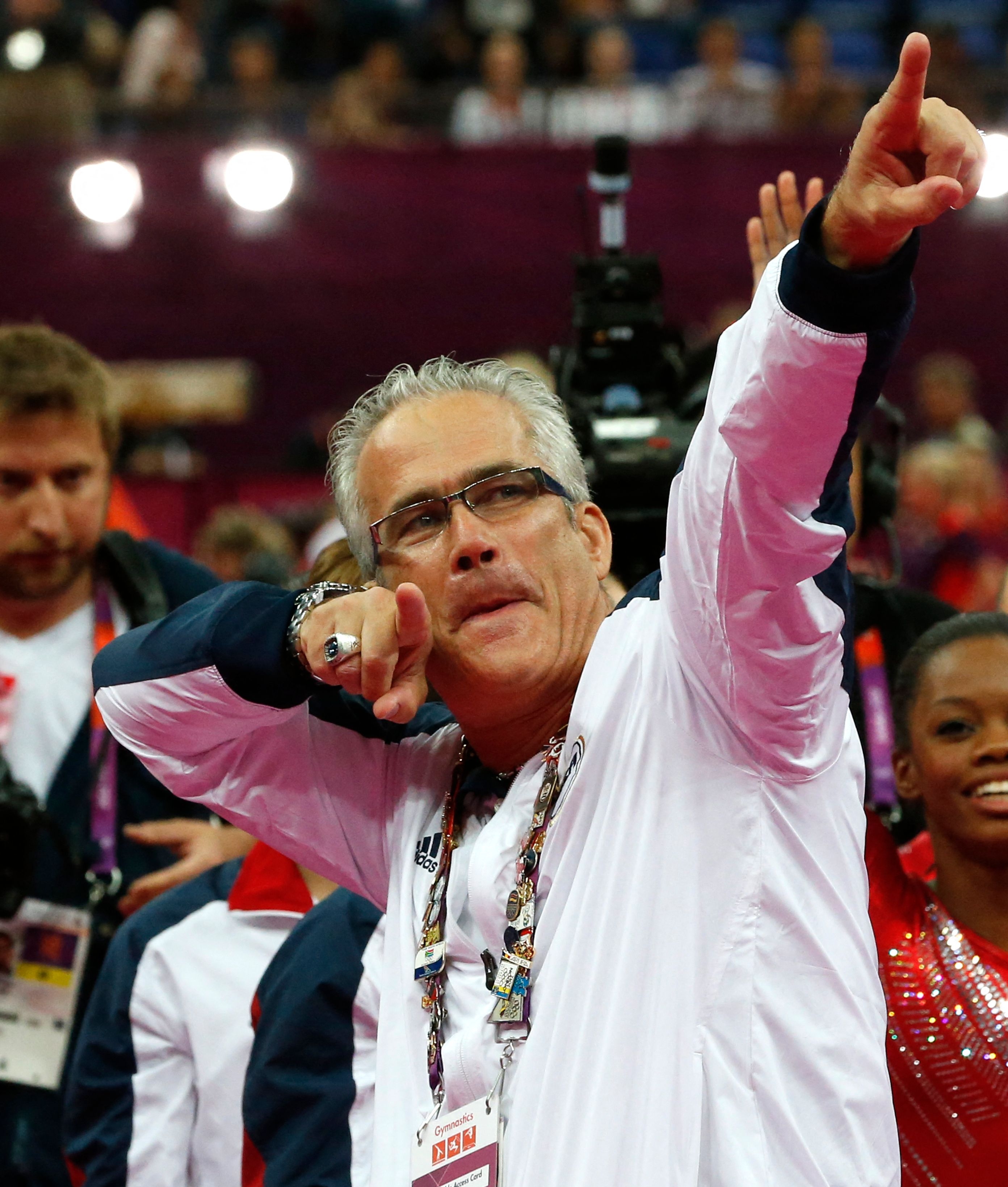 John Geddert, exentrenador olímpico de gimnasia fue hallado muerto hoy tras haber sido acusado de 24 cargos criminales. Foto Prensa Libre: AFP.